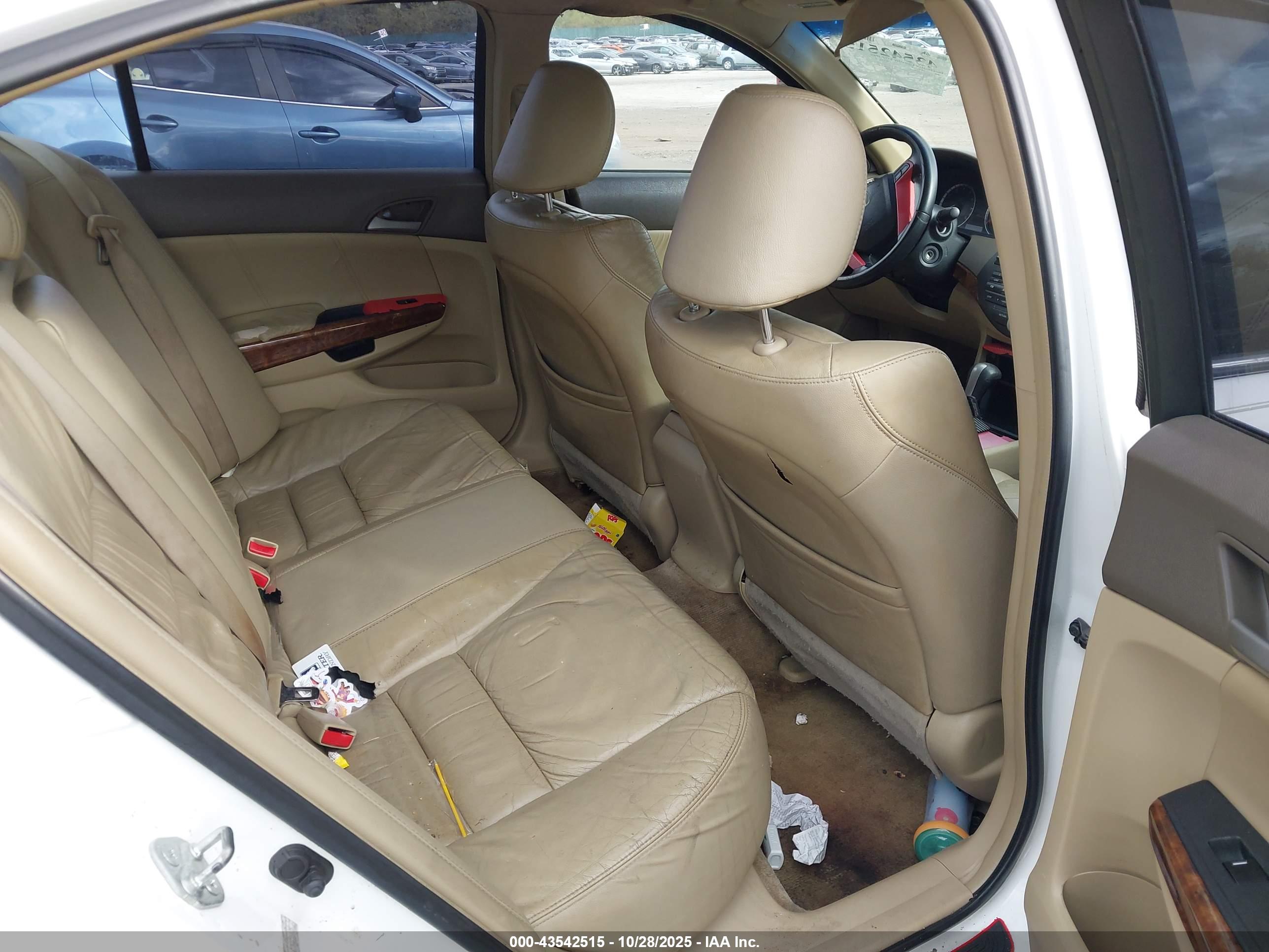 HONDA ACCORD image 8
