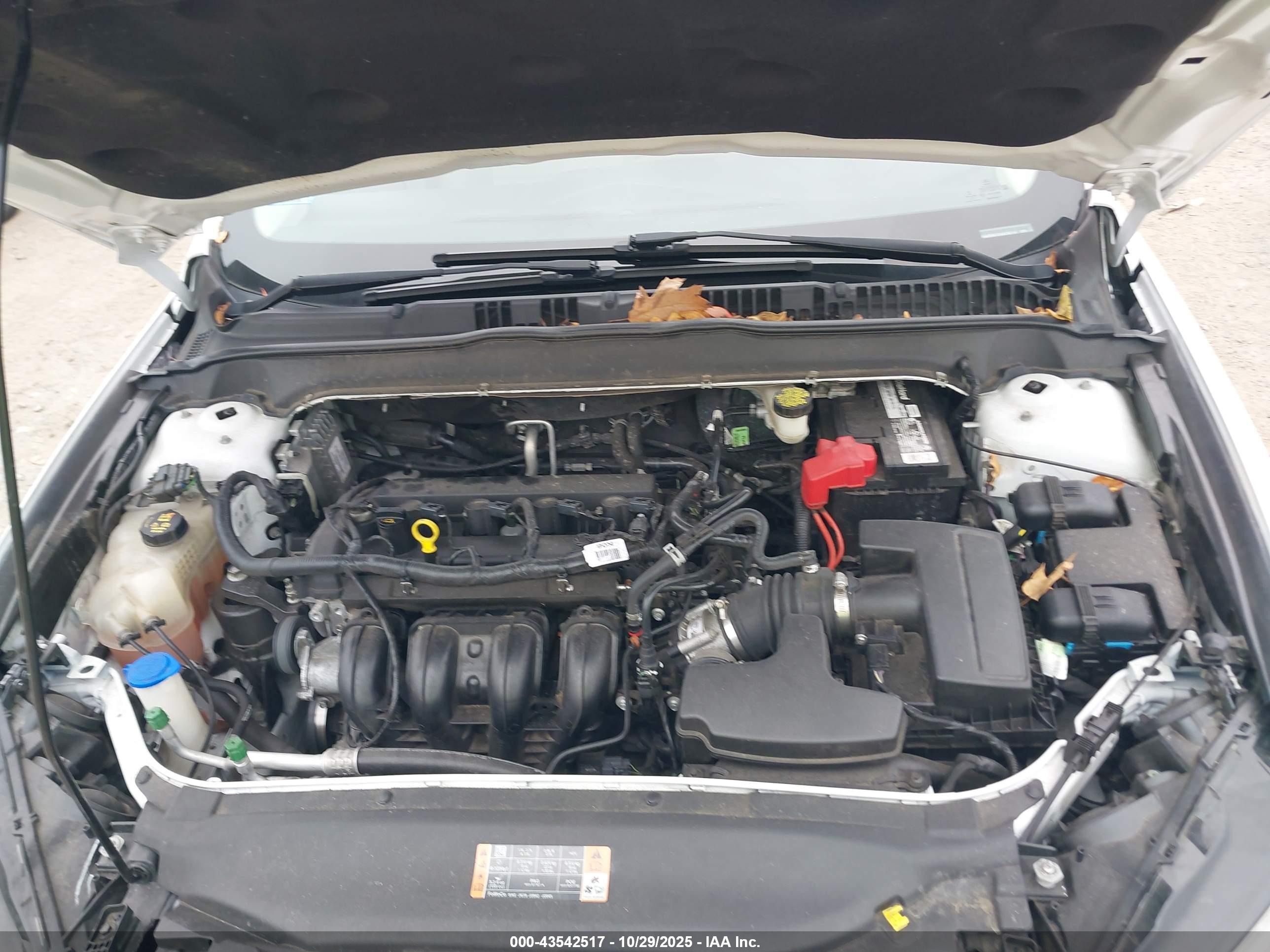 FORD FUSION image 10