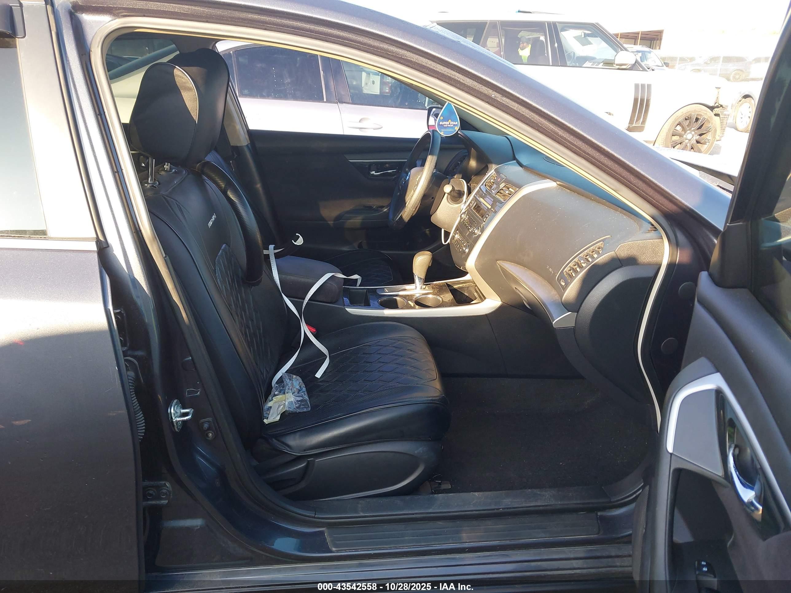 NISSAN ALTIMA image 5