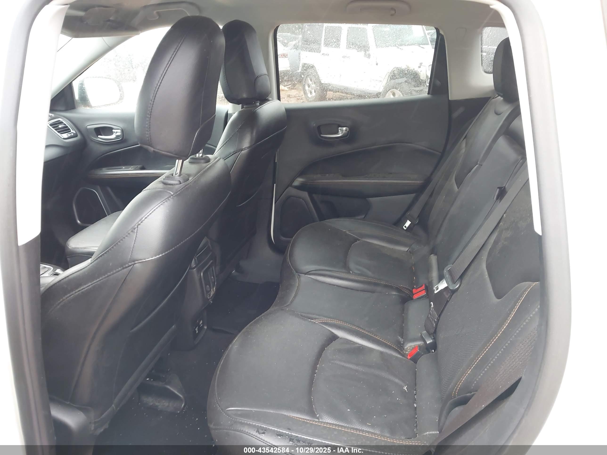JEEP COMPASS image 8