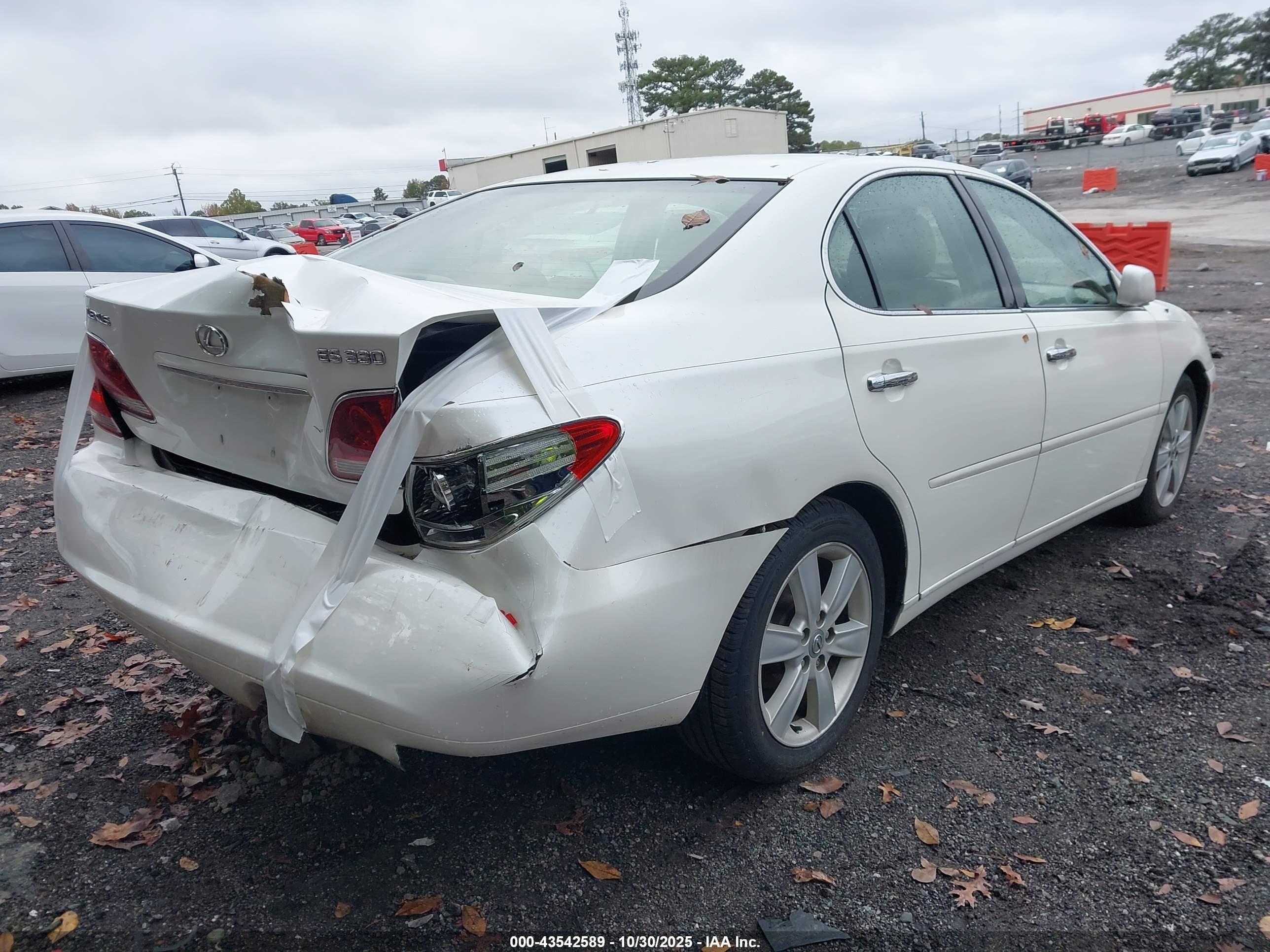 LEXUS ES image 4