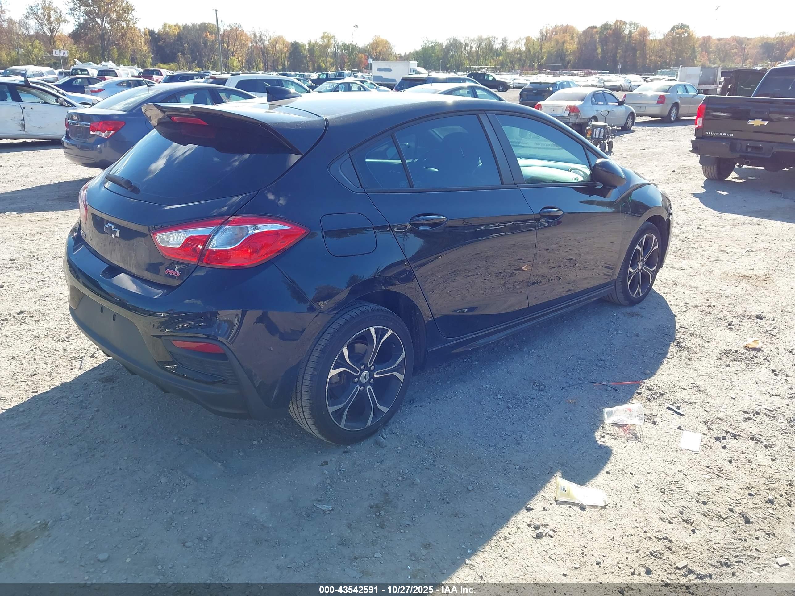 CHEVROLET CRUZE image 4