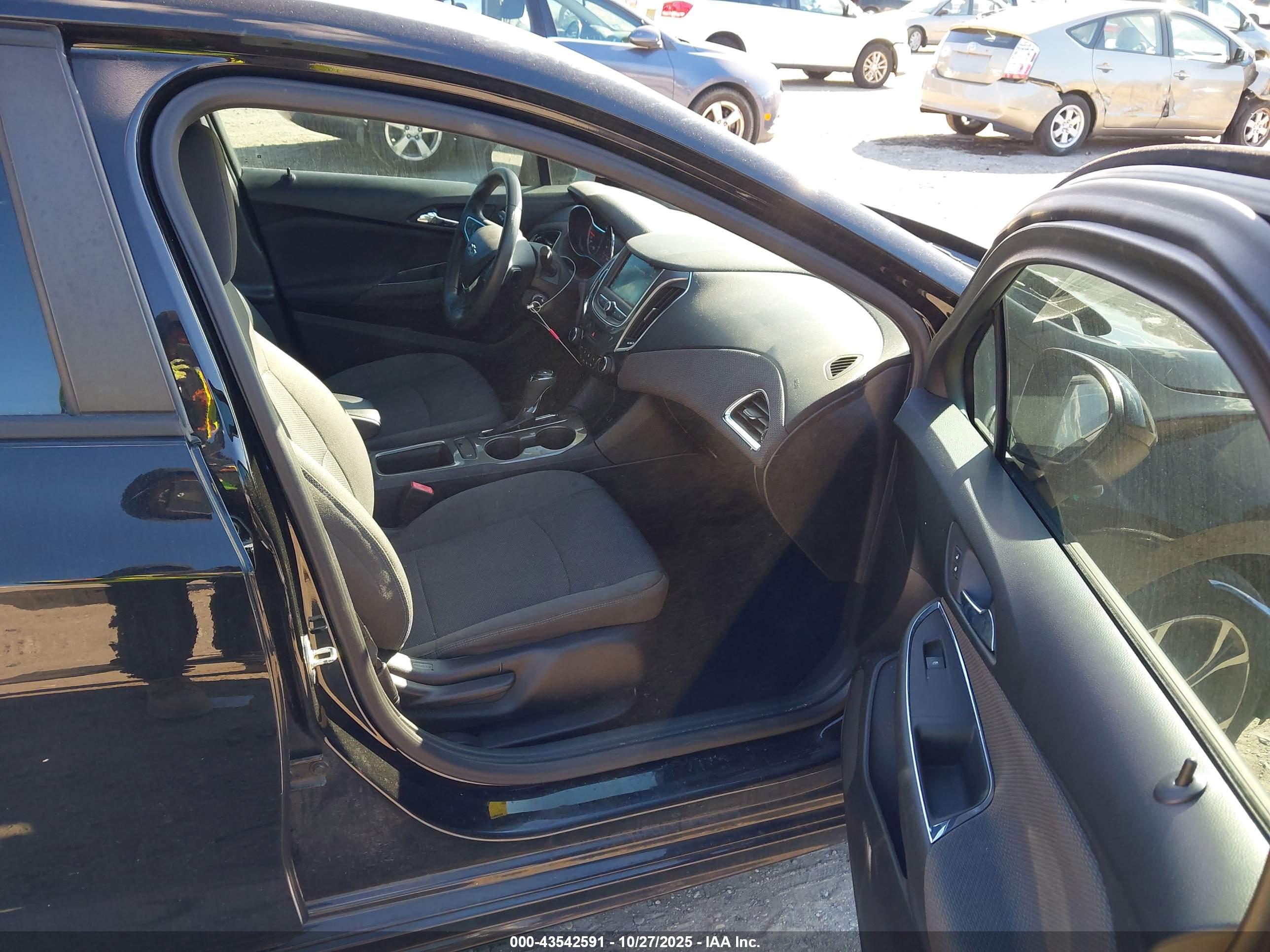 CHEVROLET CRUZE image 5