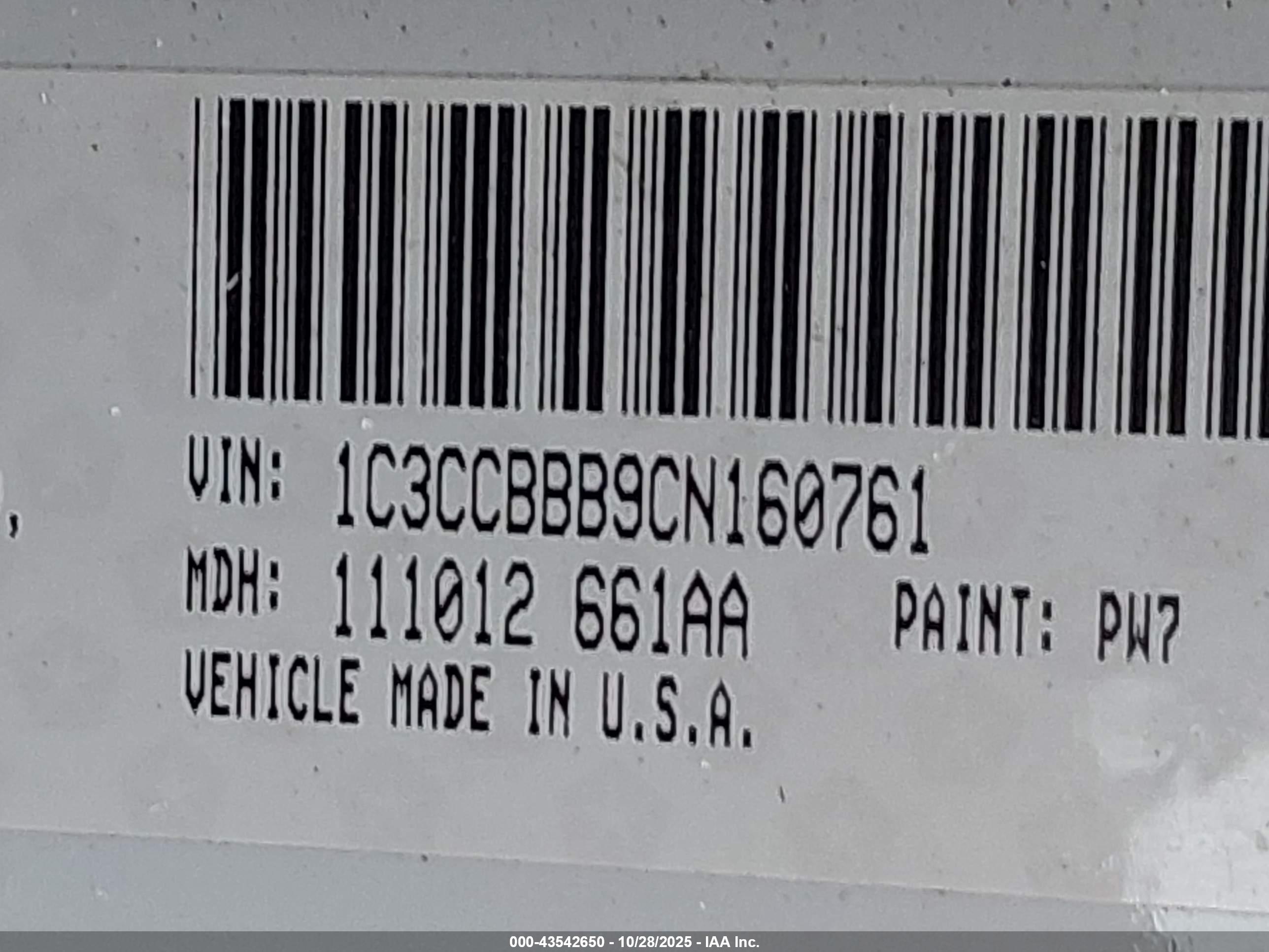 CHRYSLER 200 image 9