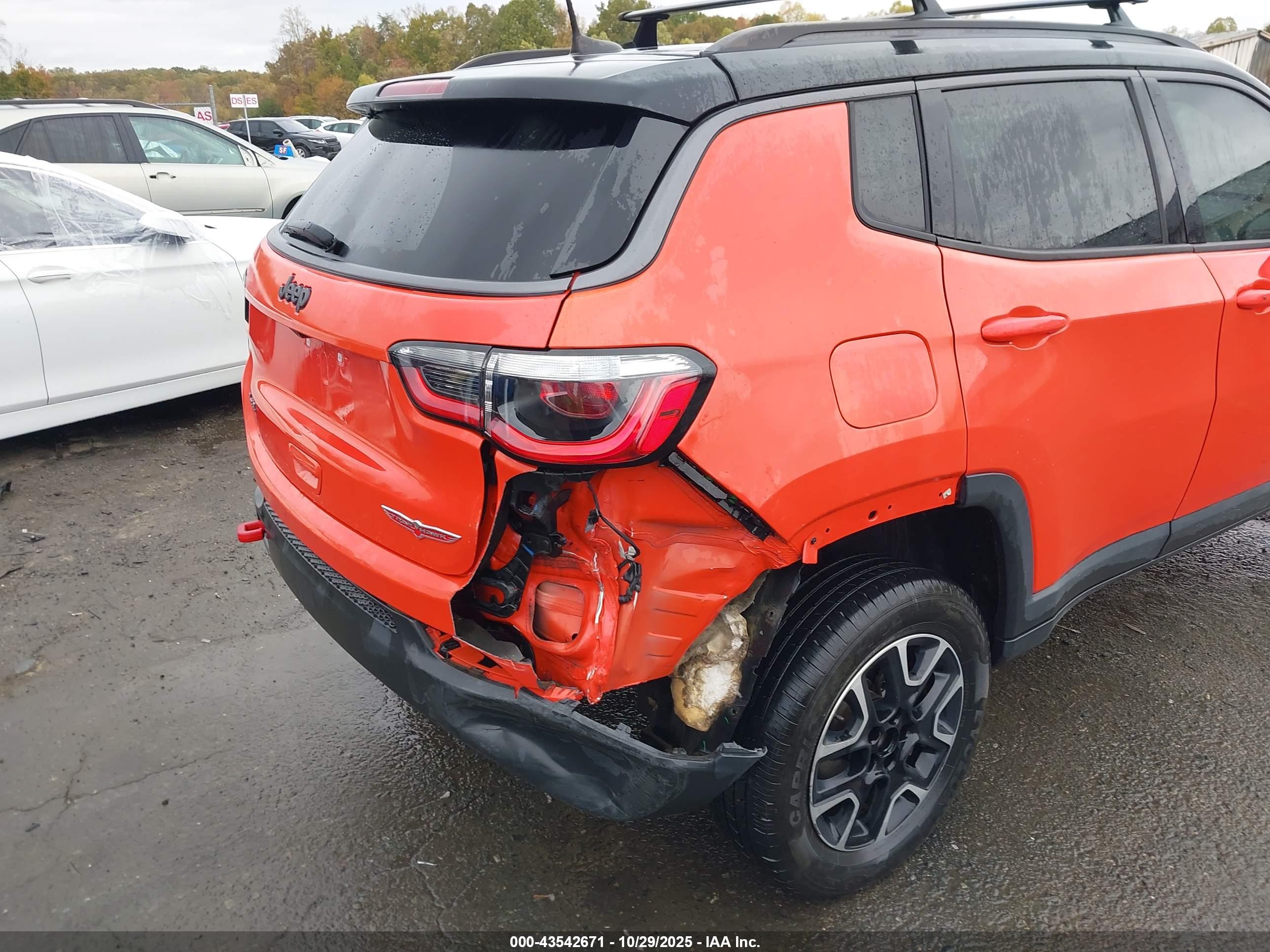 JEEP COMPASS image 6