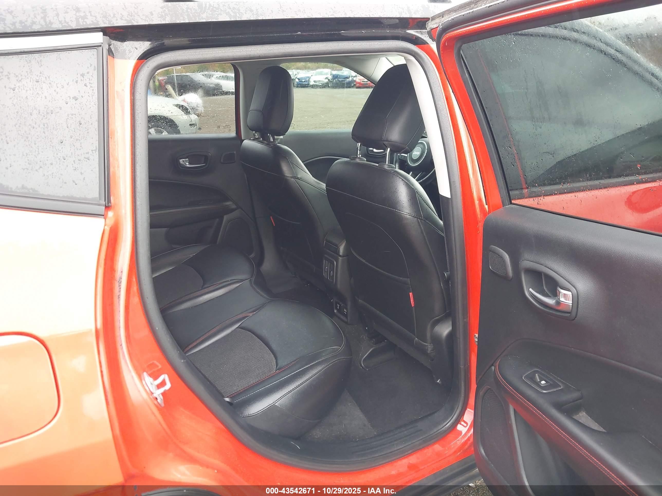 JEEP COMPASS image 8