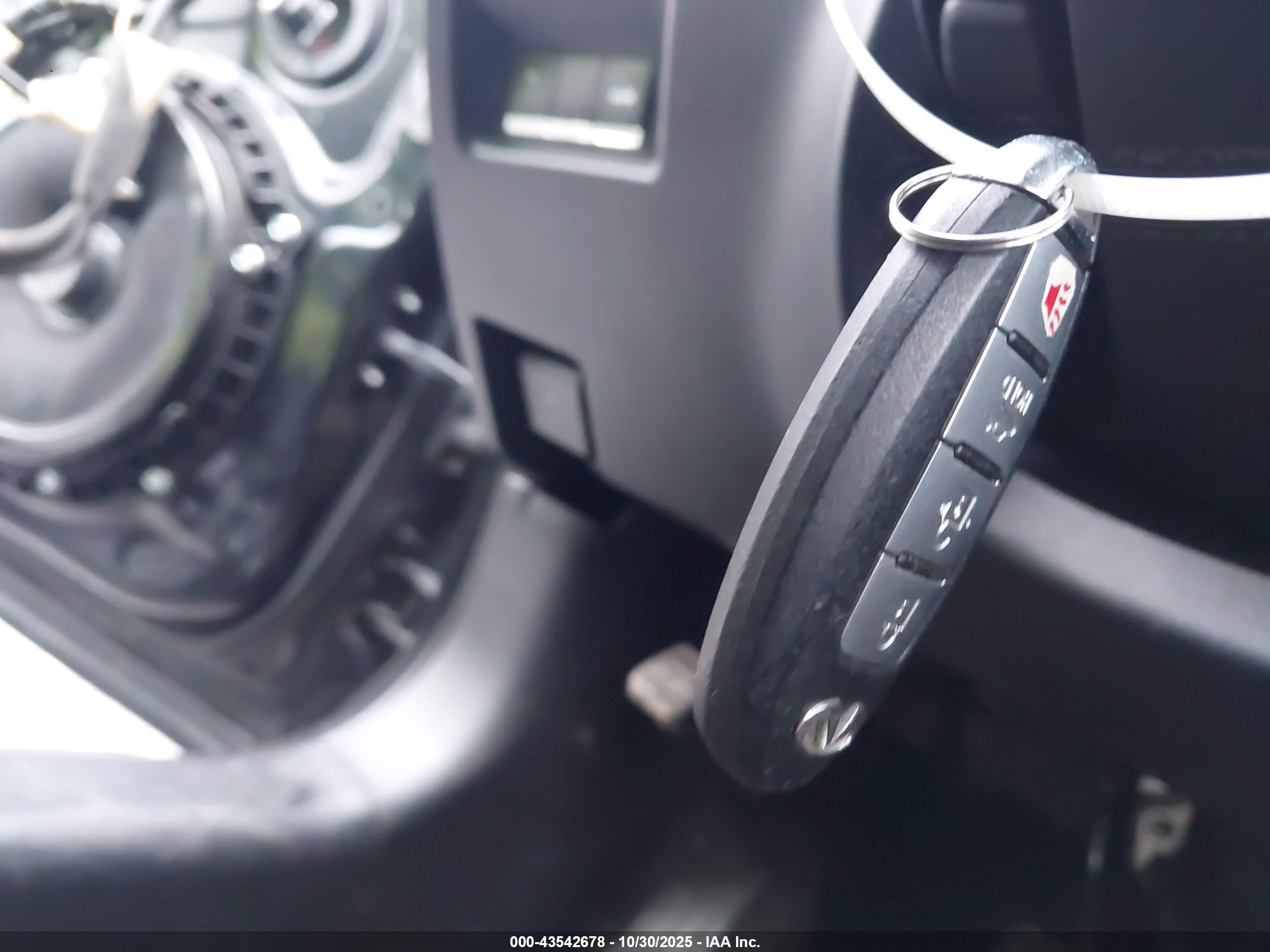 INFINITI Q50 image 11