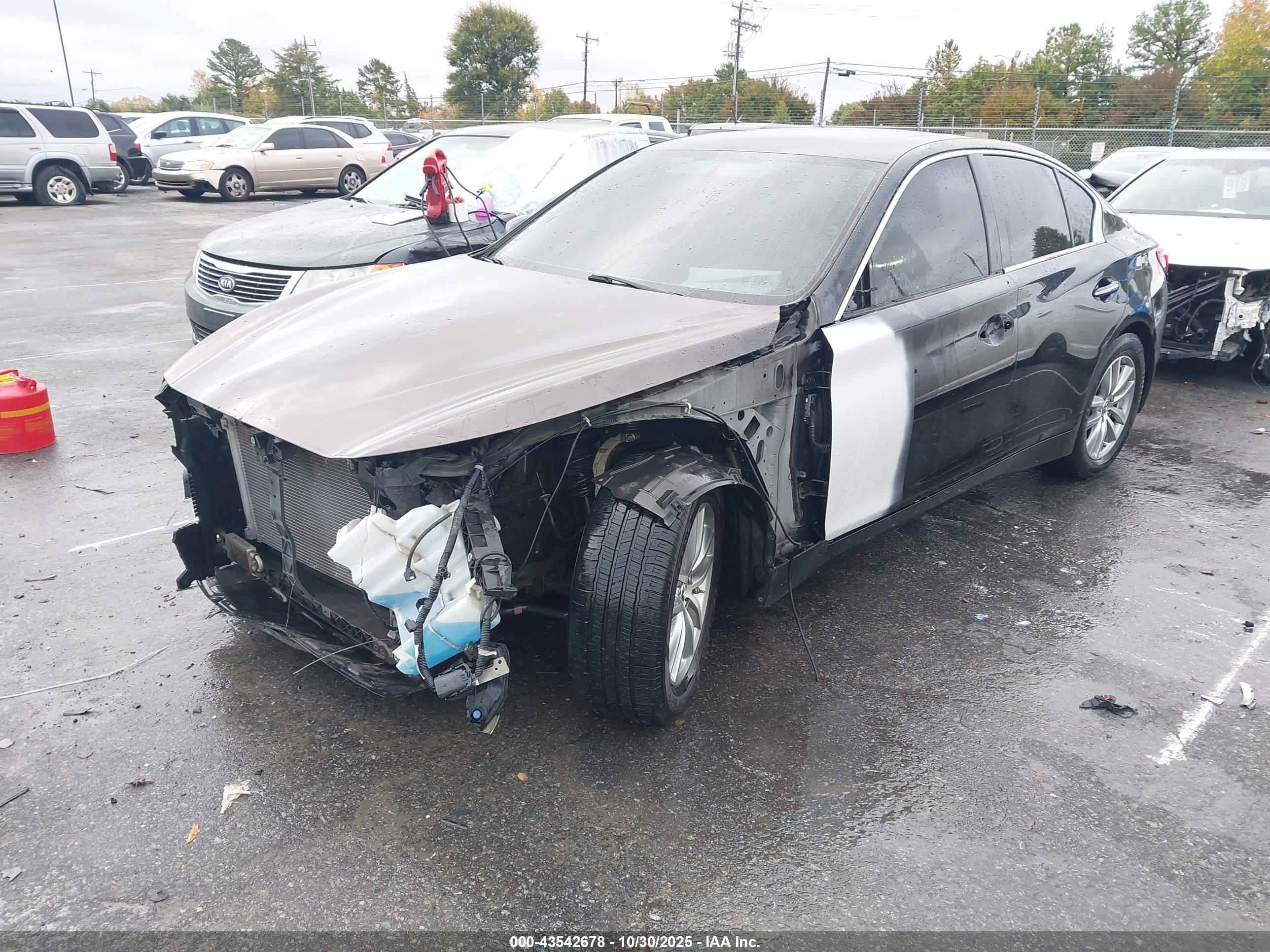 INFINITI Q50 image 2