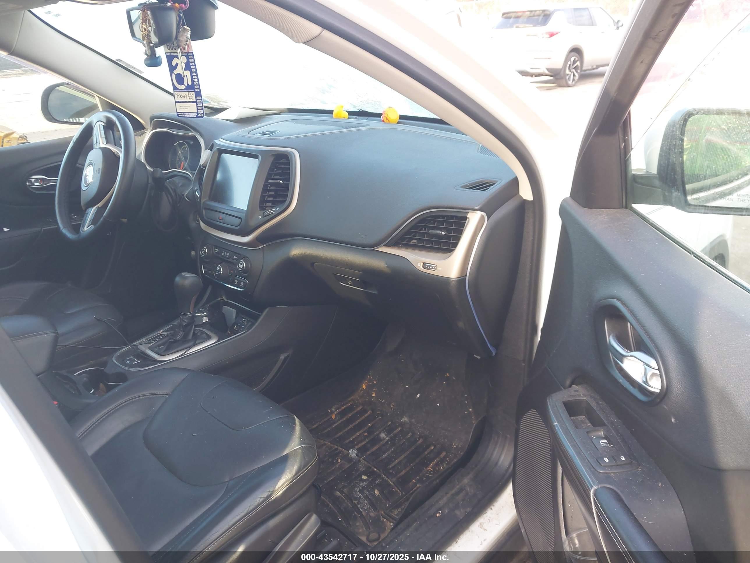 JEEP CHEROKEE image 5