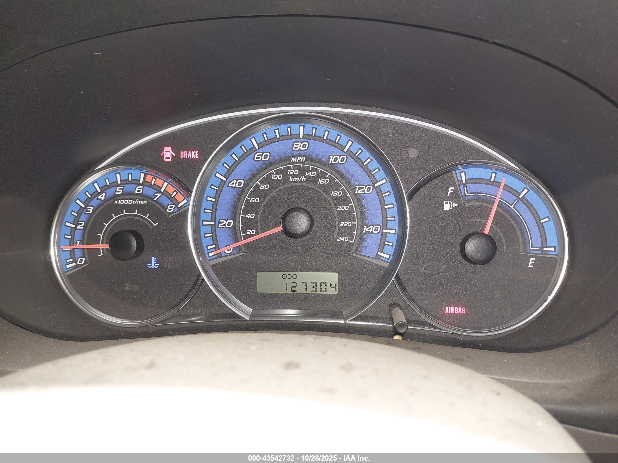 SUBARU FORESTER image 7
