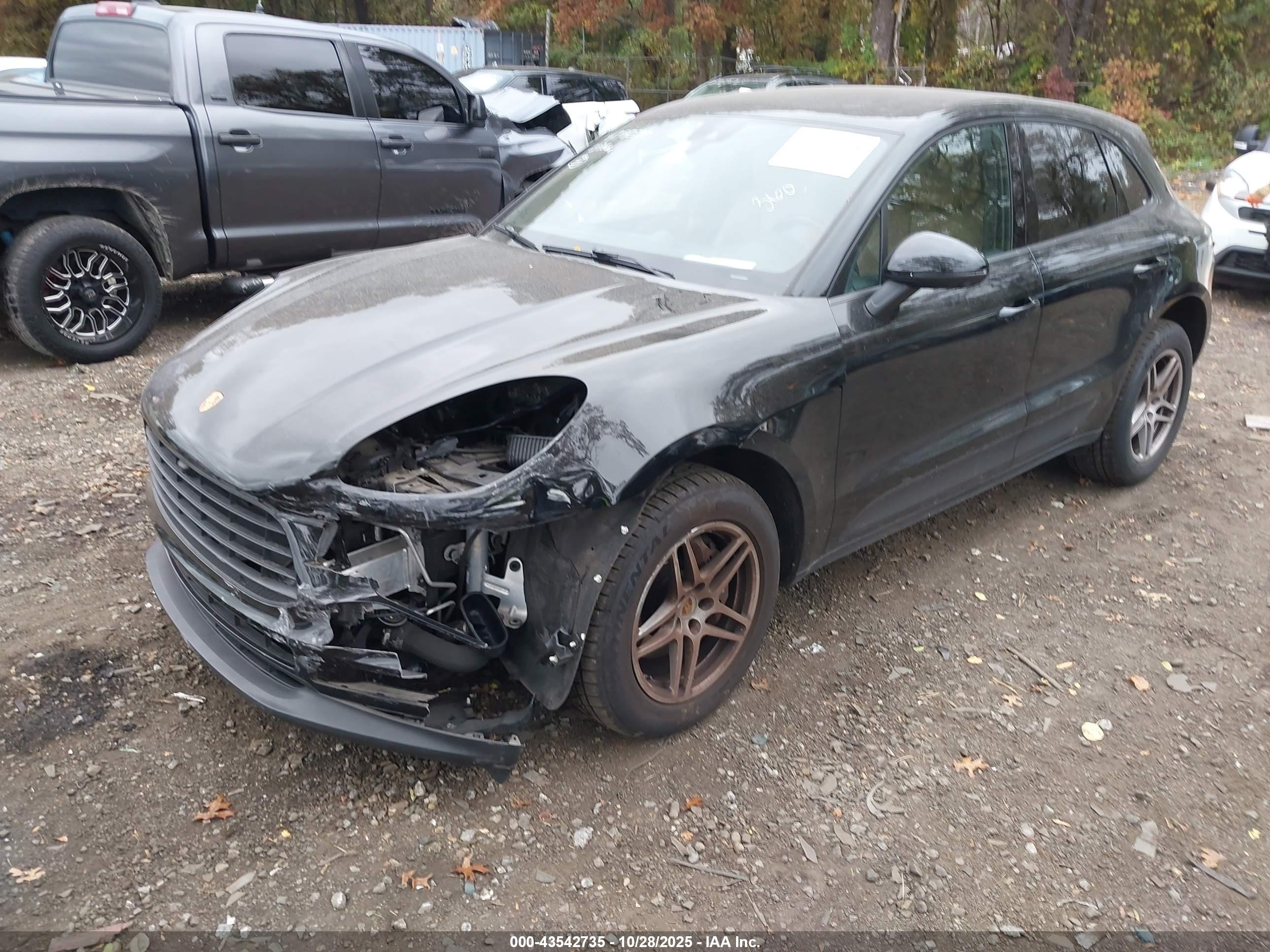 PORSCHE MACAN image 6