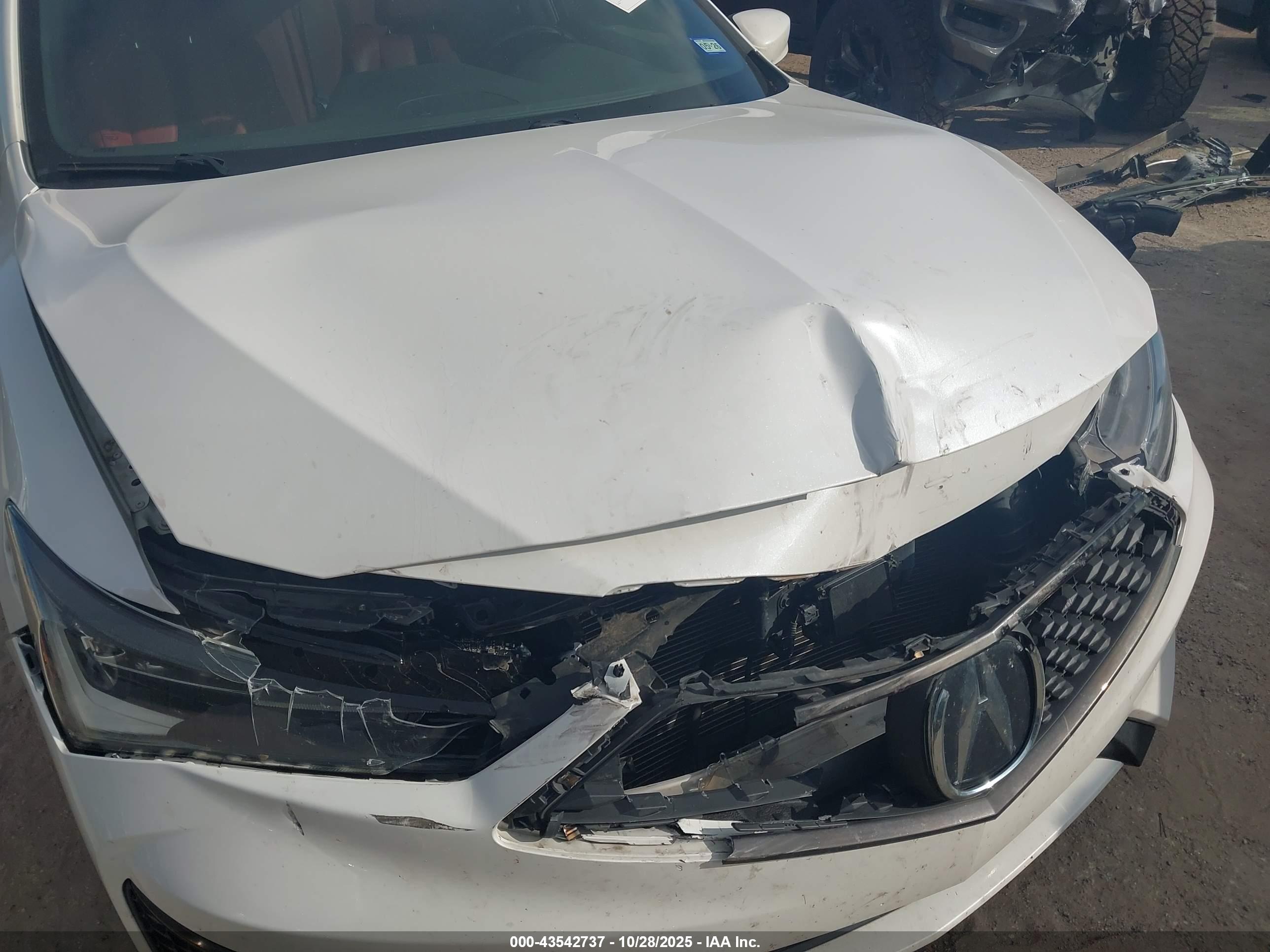 ACURA ILX image 6