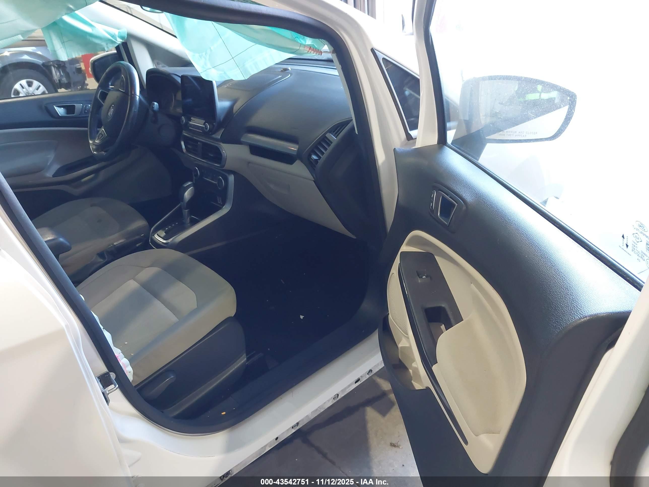 FORD ECOSPORT image 5