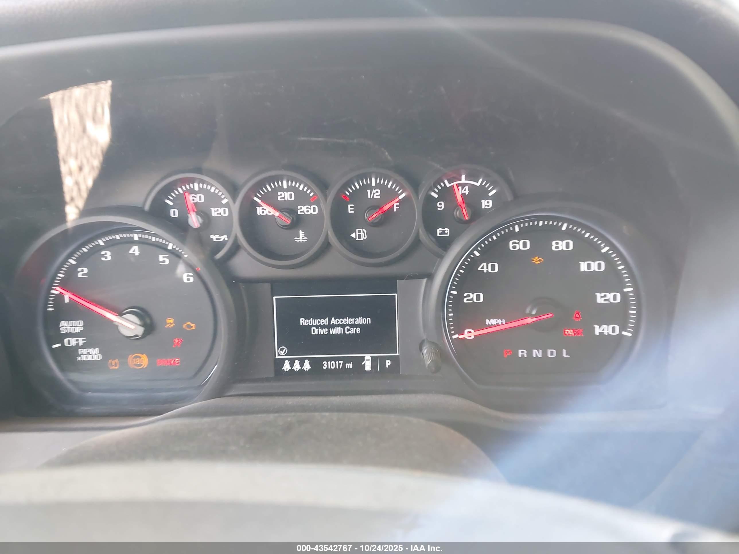 CHEVROLET SILVERADO image 7