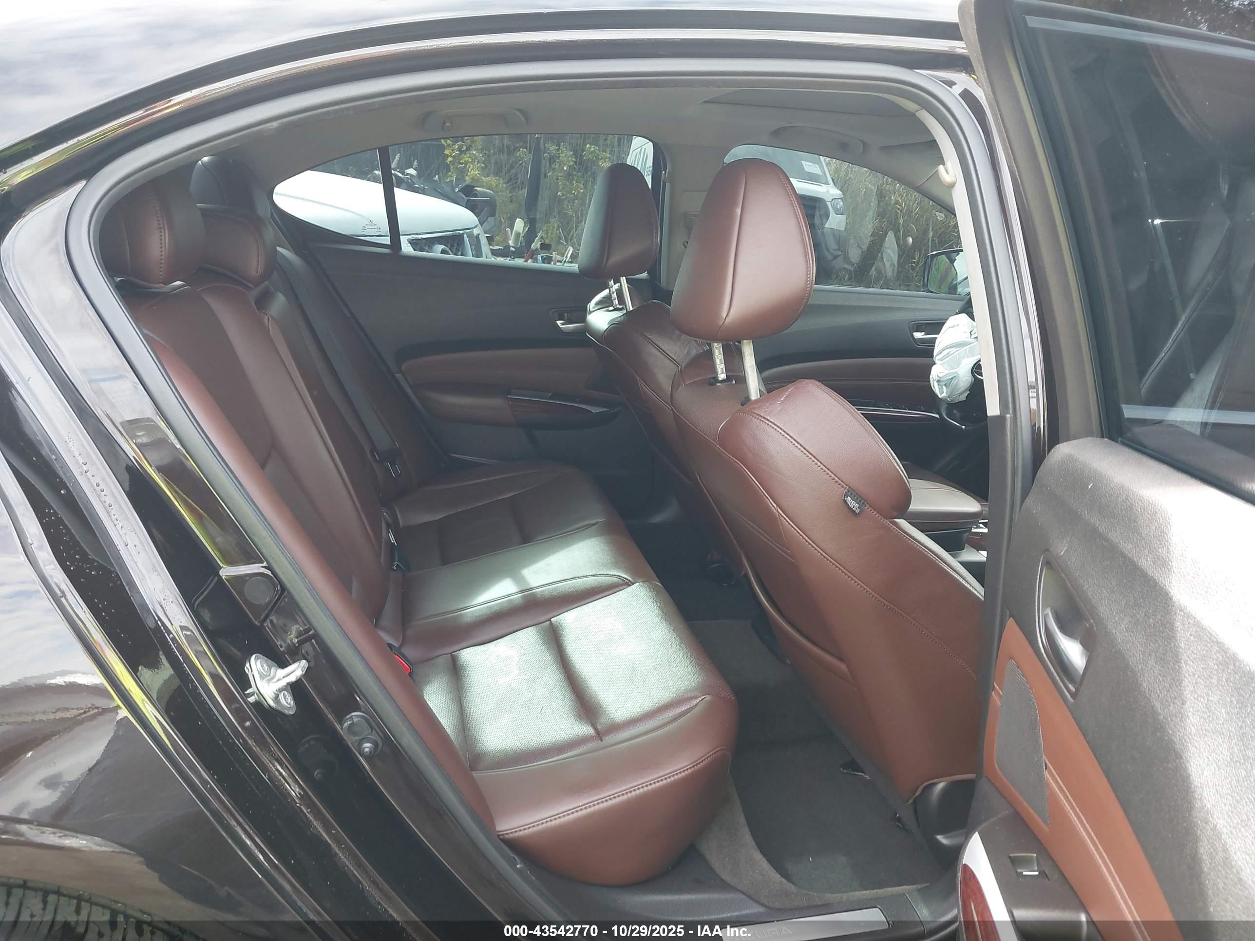 ACURA TLX image 8