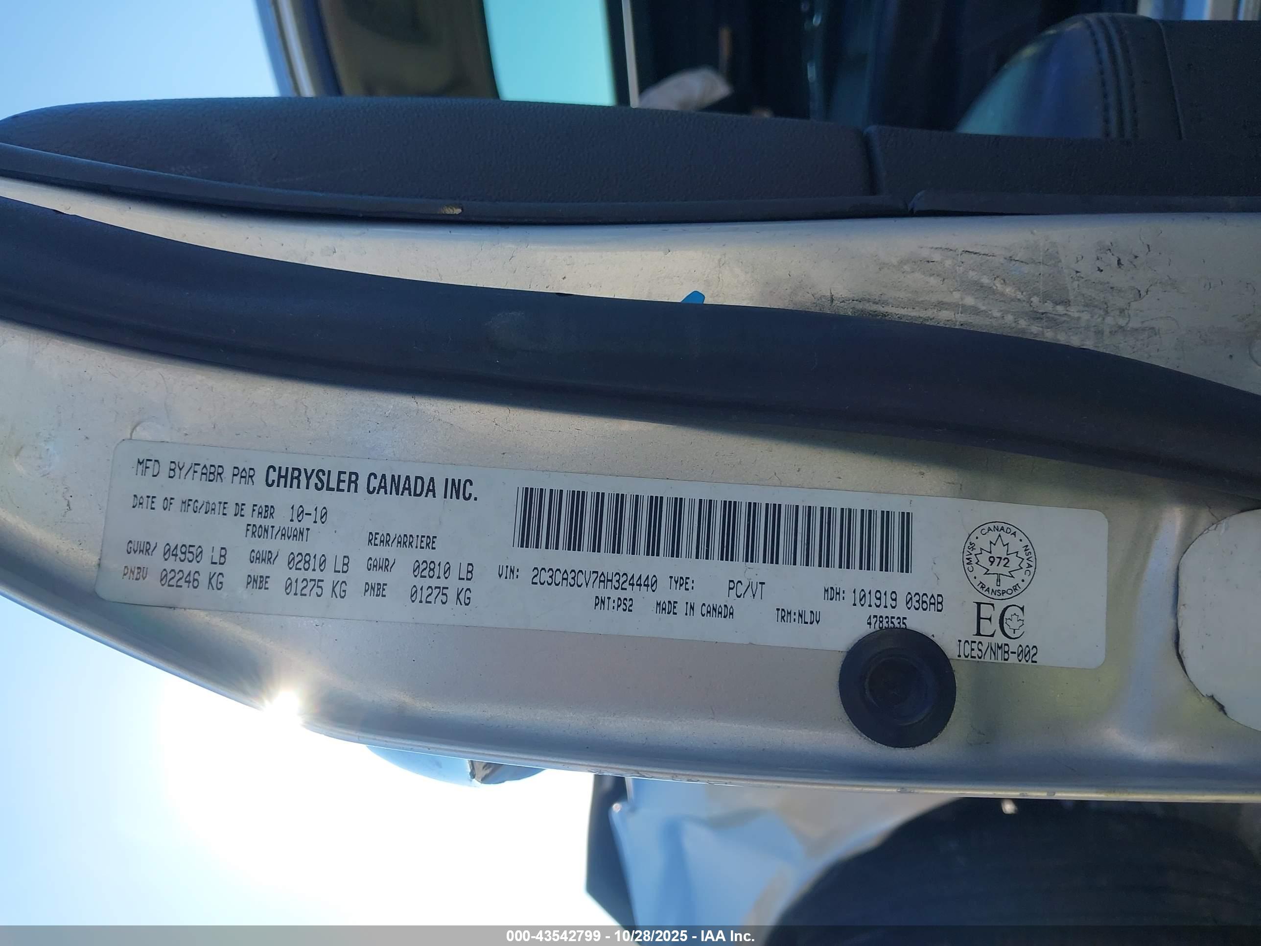 CHRYSLER 300 image 9