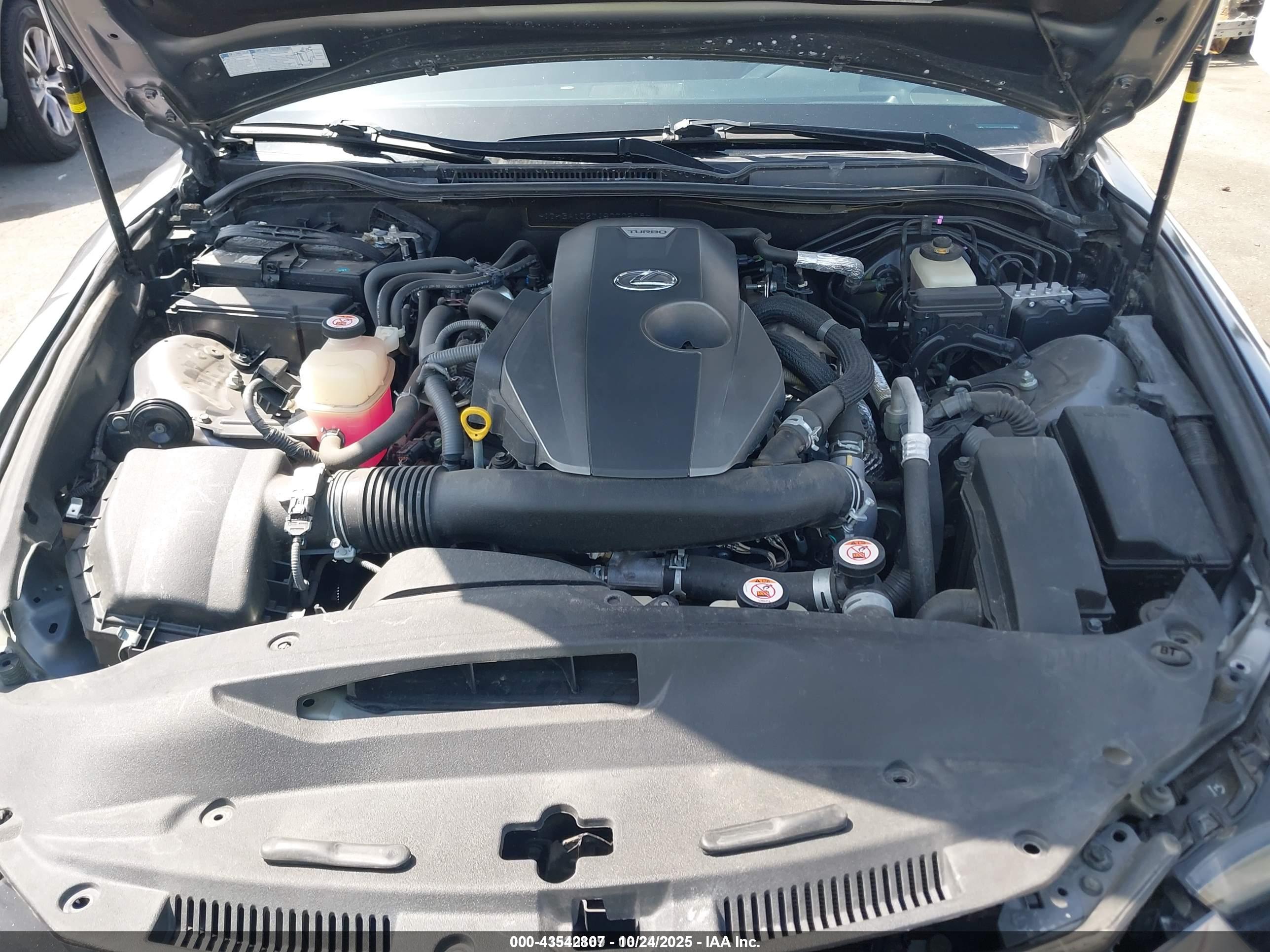 LEXUS IS image 10
