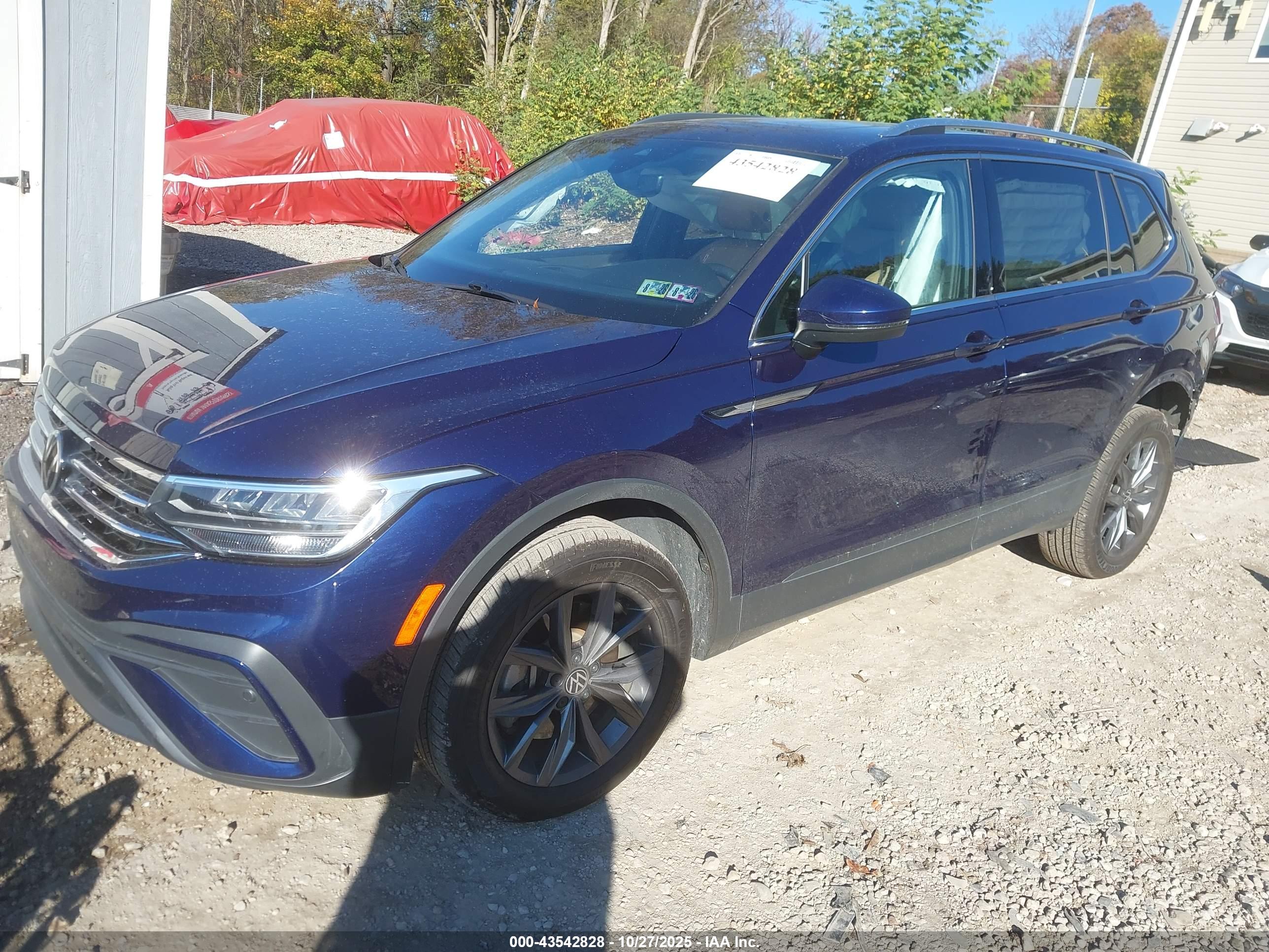 VOLKSWAGEN TIGUAN image 2