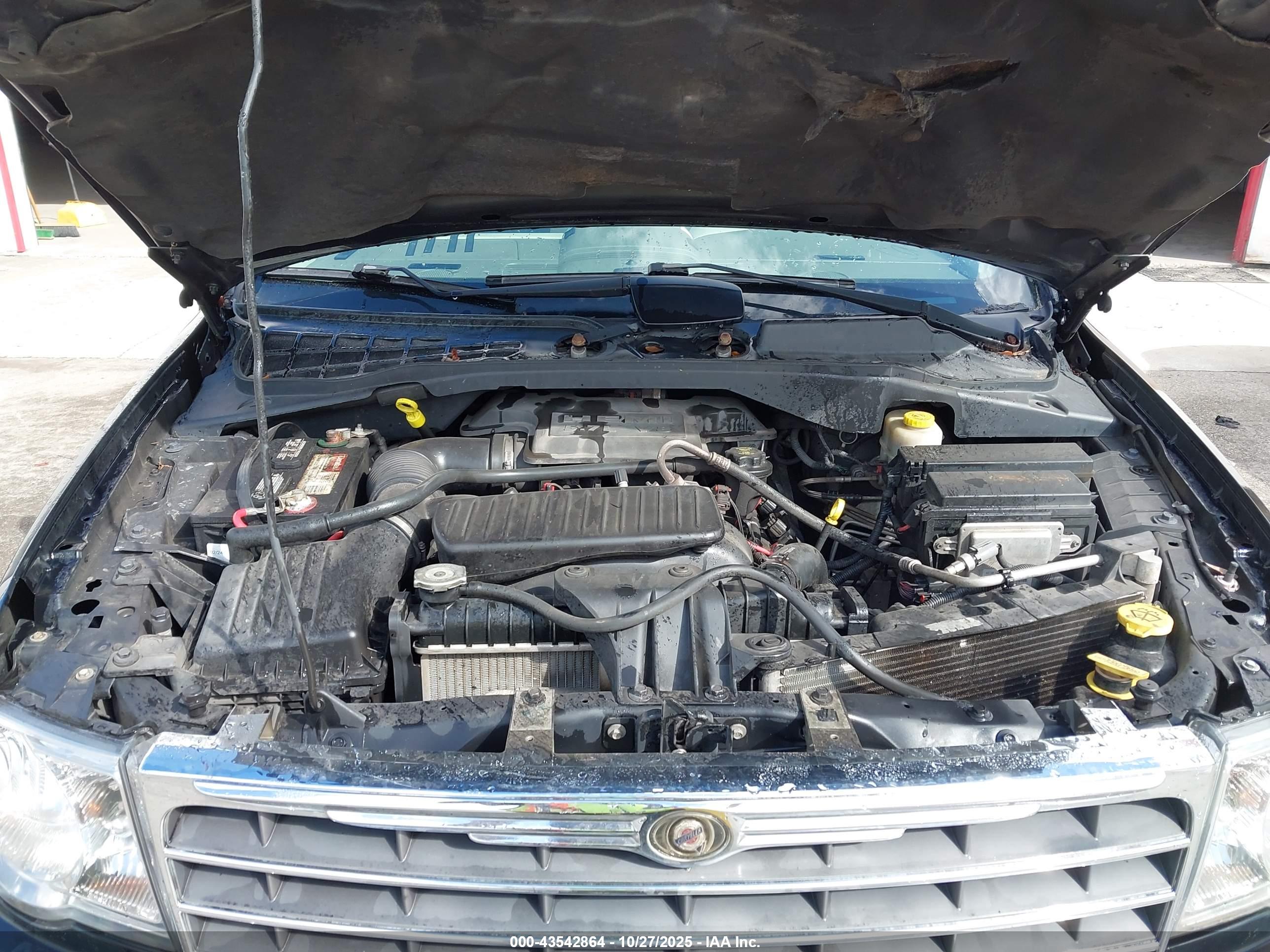 CHRYSLER ASPEN image 10