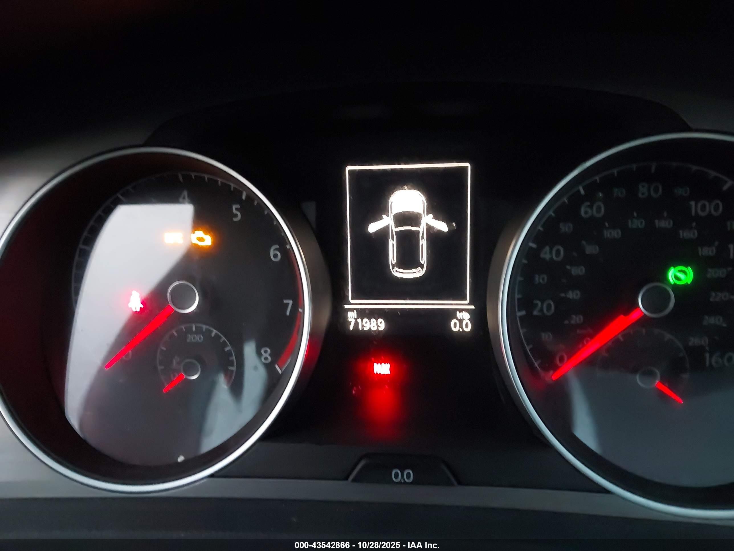 VOLKSWAGEN GOLF image 7