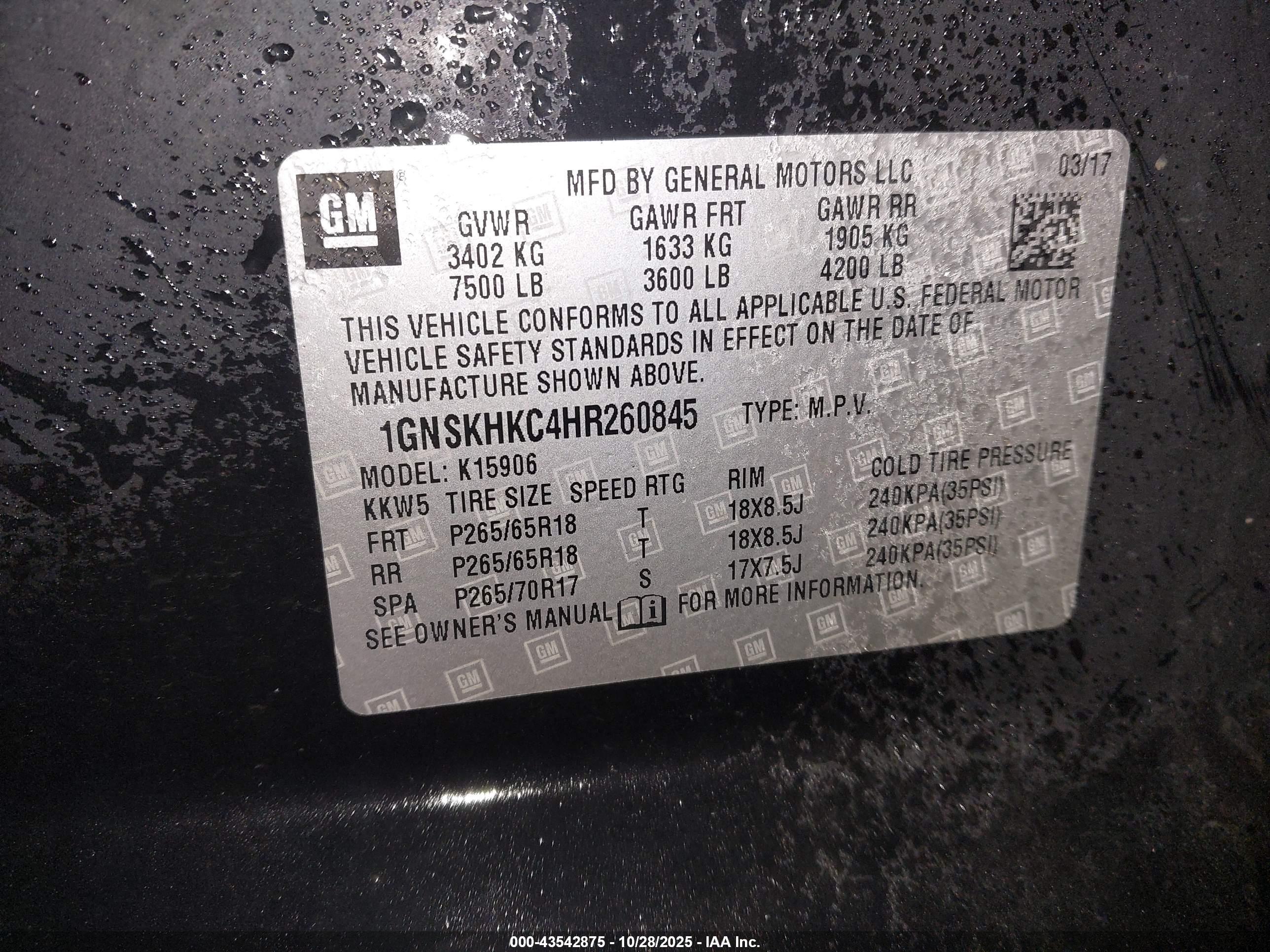 CHEVROLET SUBURBAN image 9