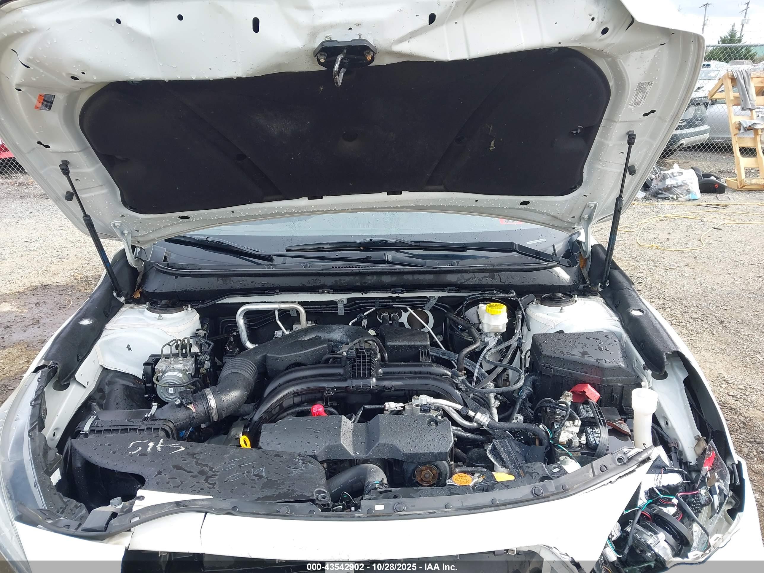 SUBARU OUTBACK image 10