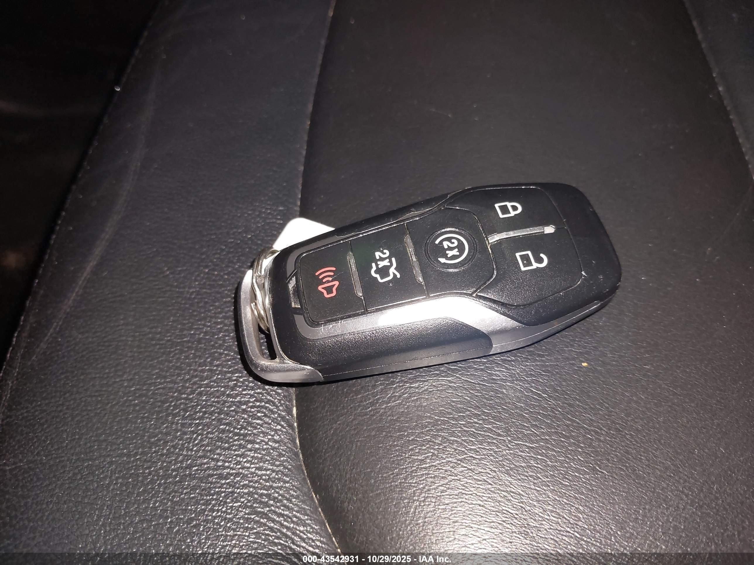 FORD EXPLORER image 11