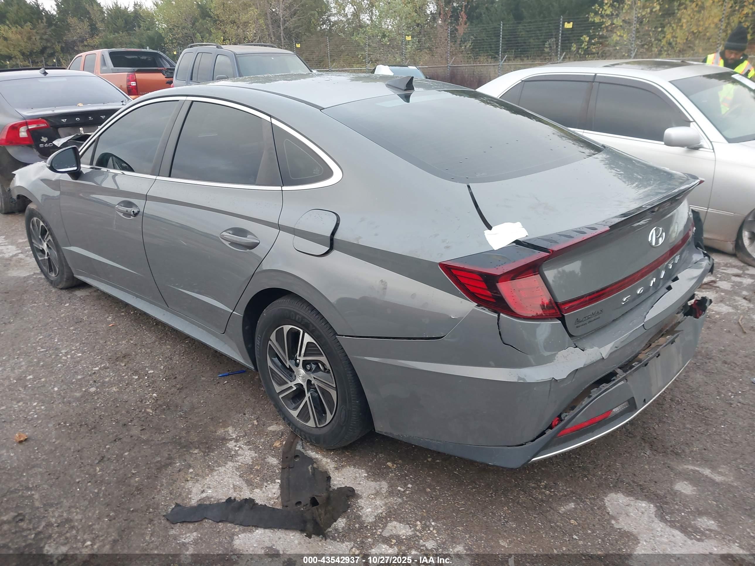 HYUNDAI SONATA image 3