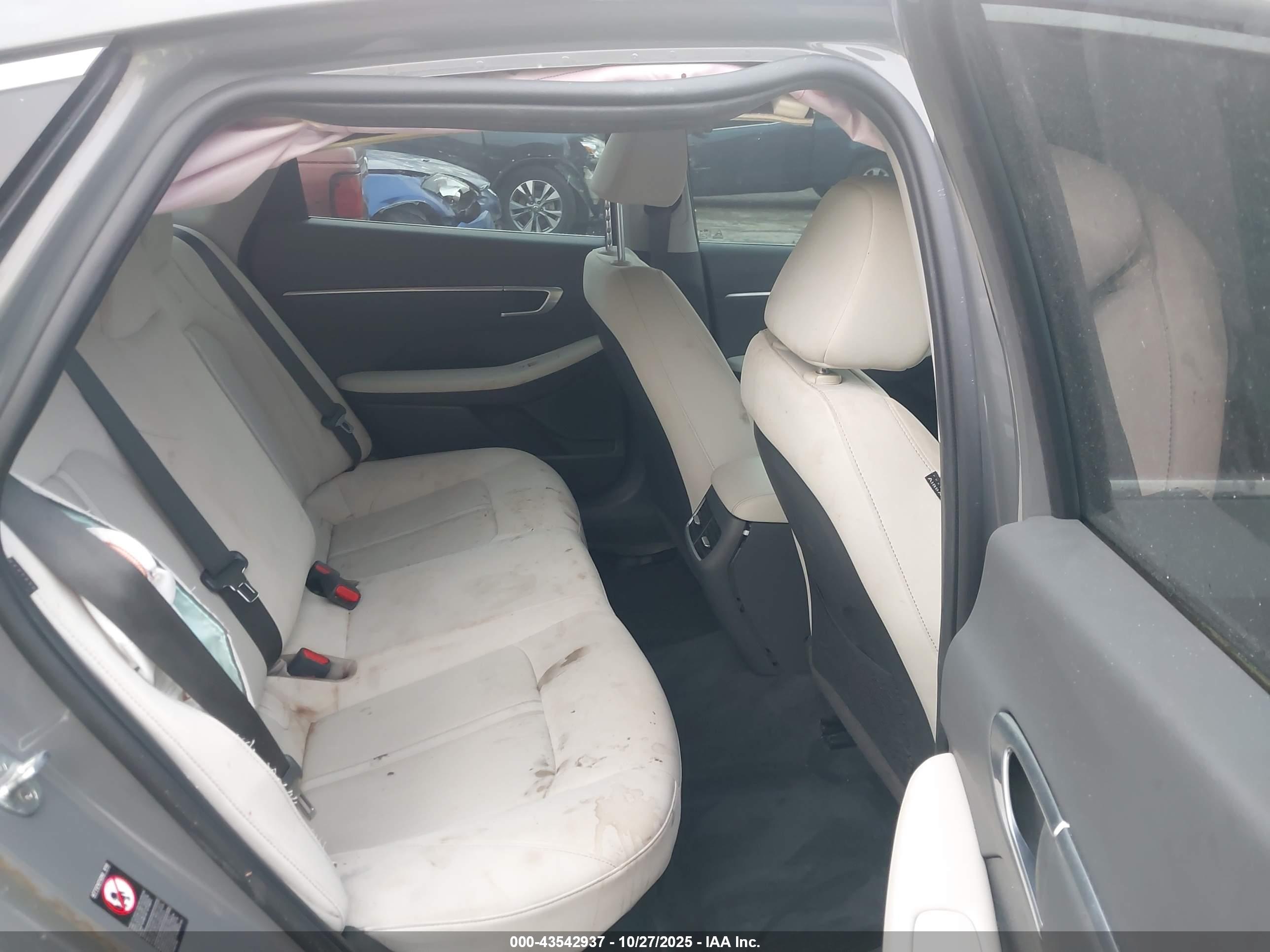 HYUNDAI SONATA image 8