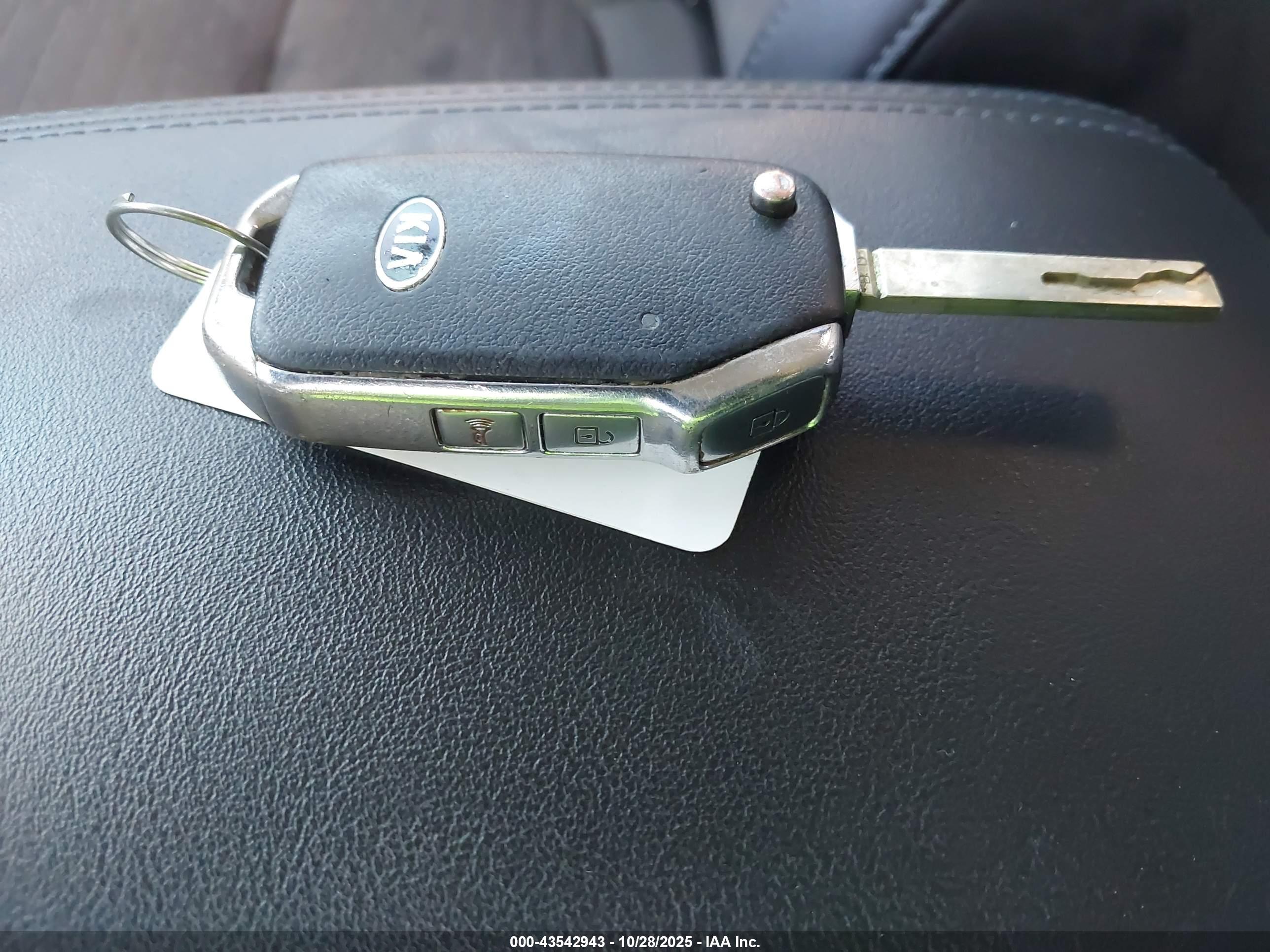 KIA SELTOS image 11