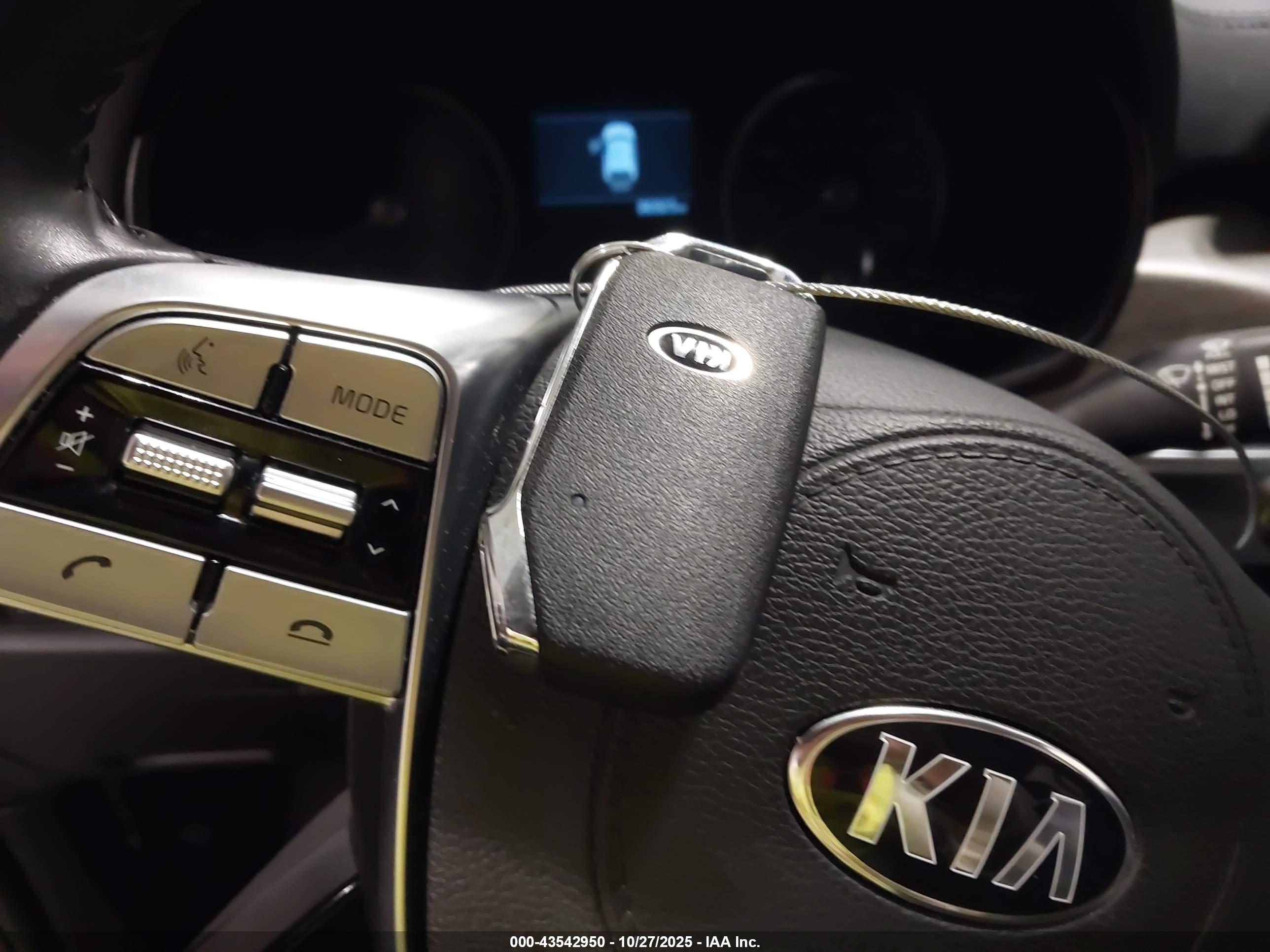 KIA TELLURIDE image 11