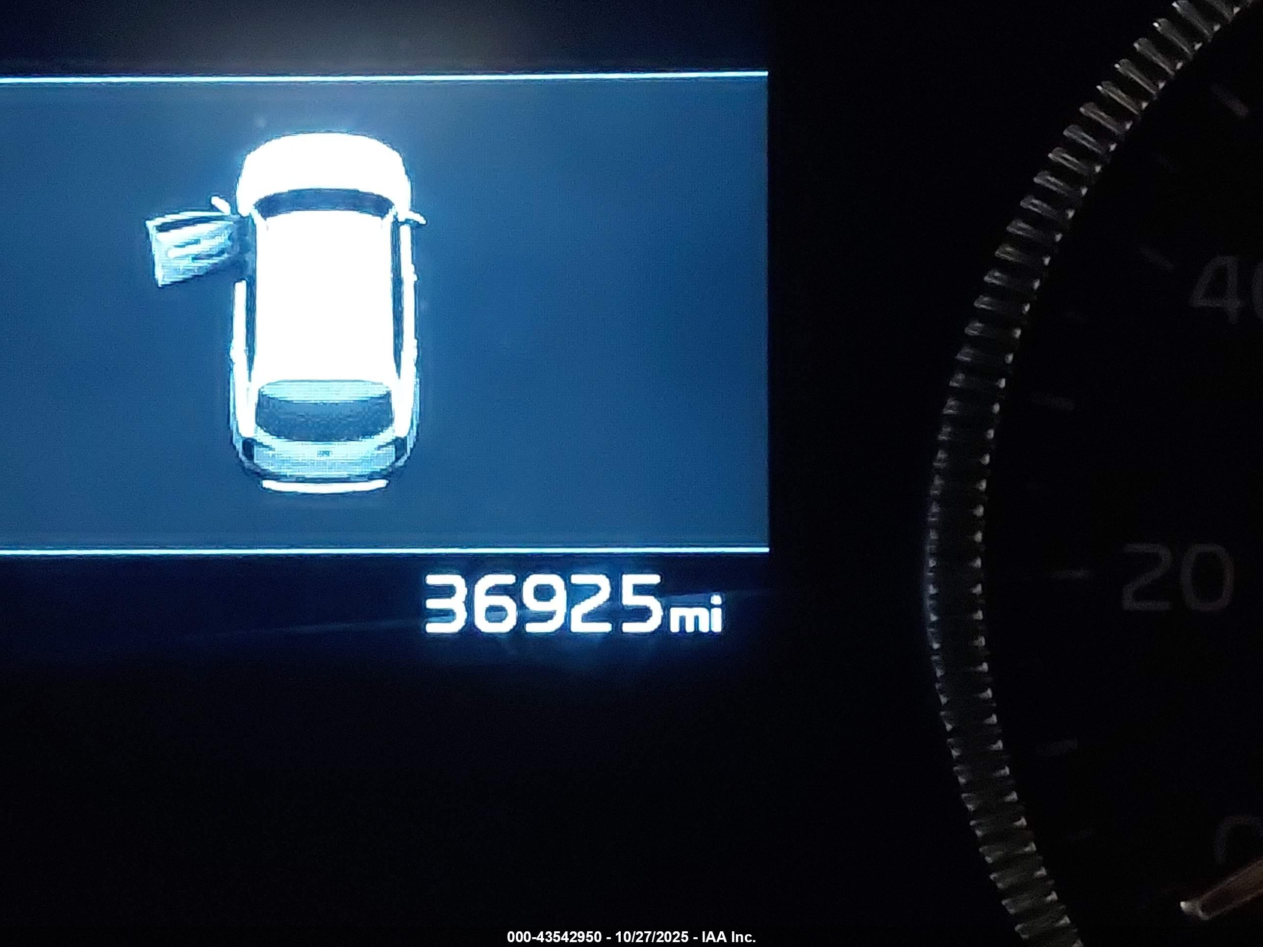 KIA TELLURIDE image 7