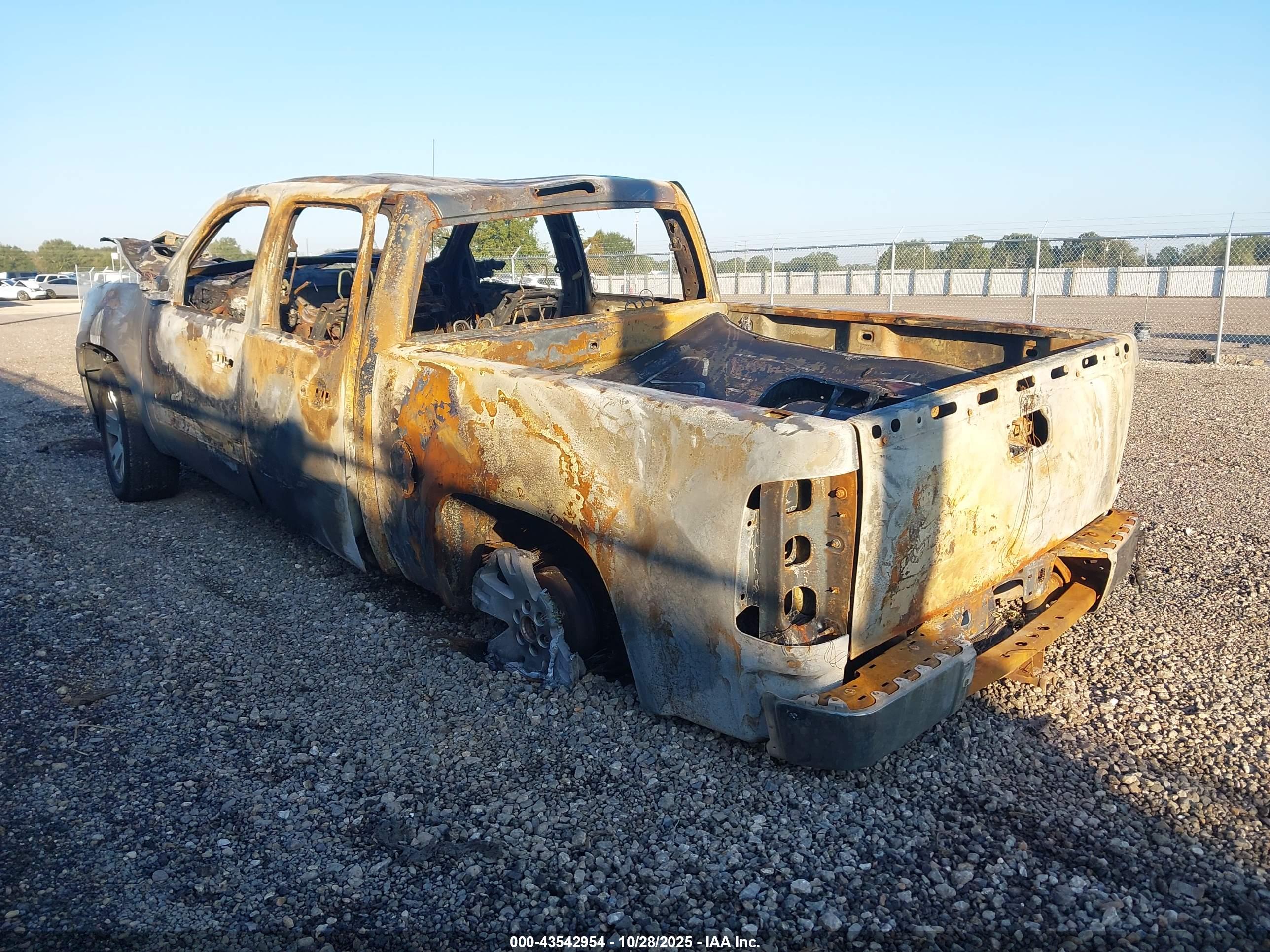 GMC SIERRA image 3