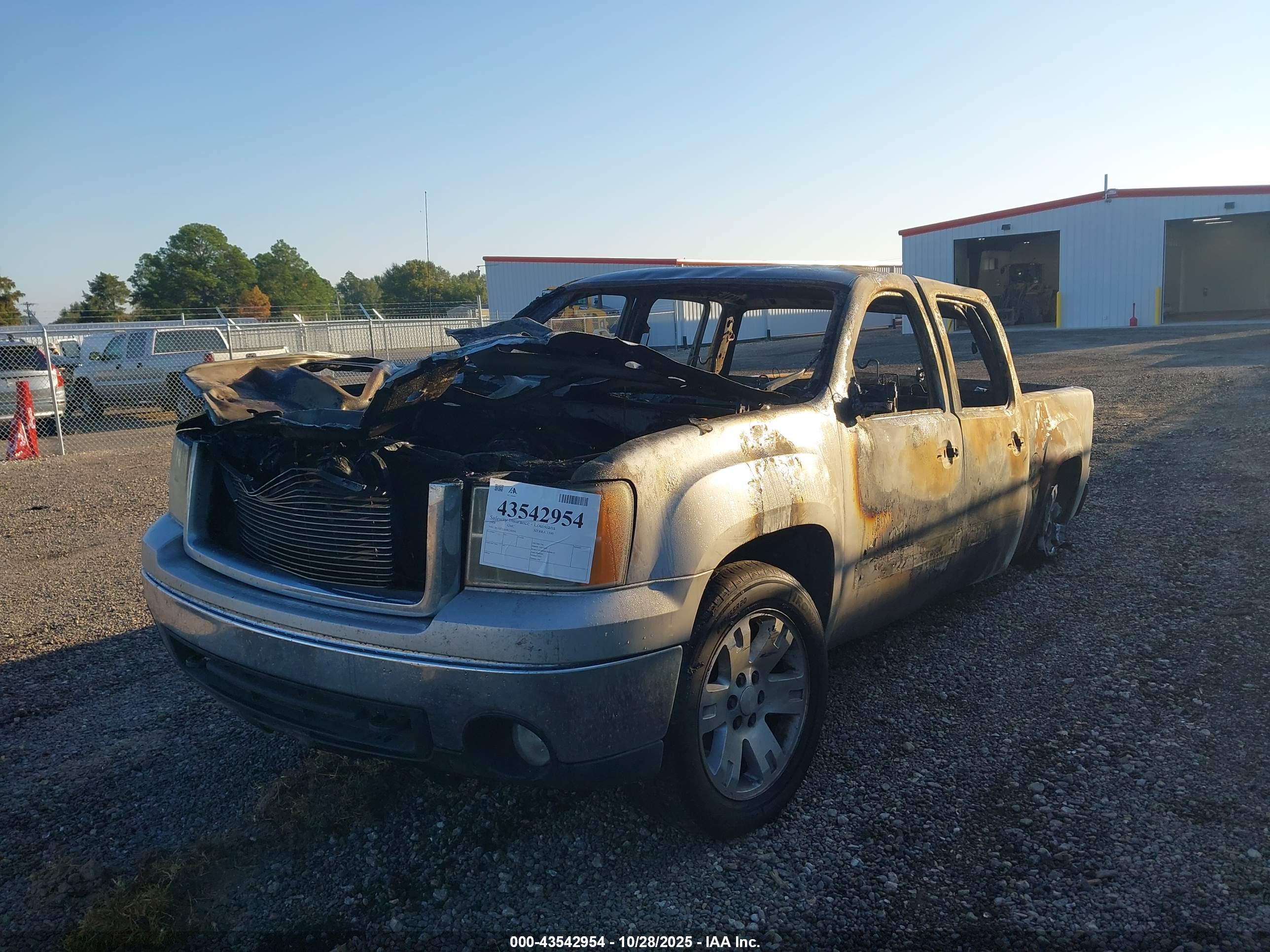 GMC SIERRA image 6