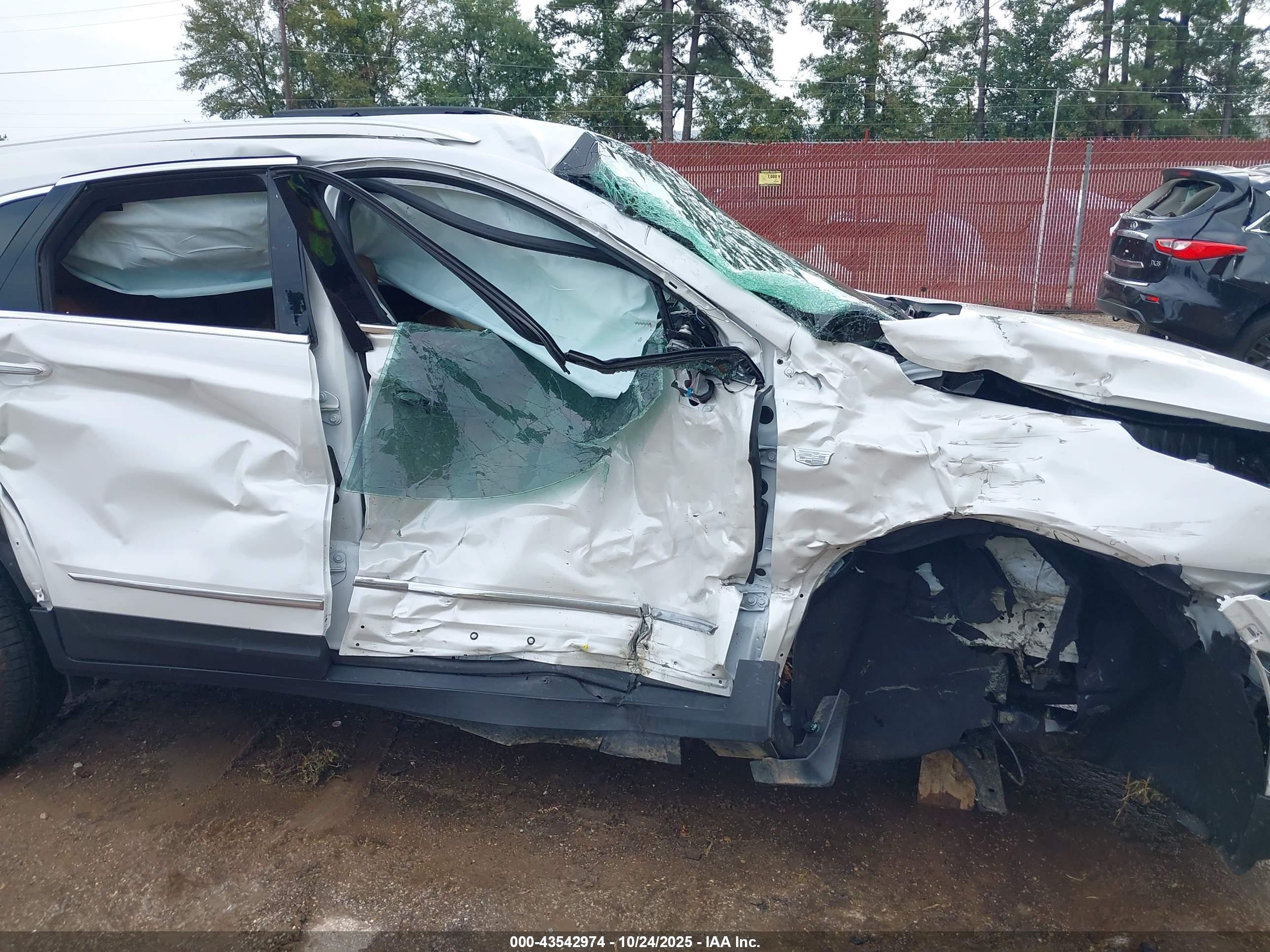 CADILLAC XT5 image 6