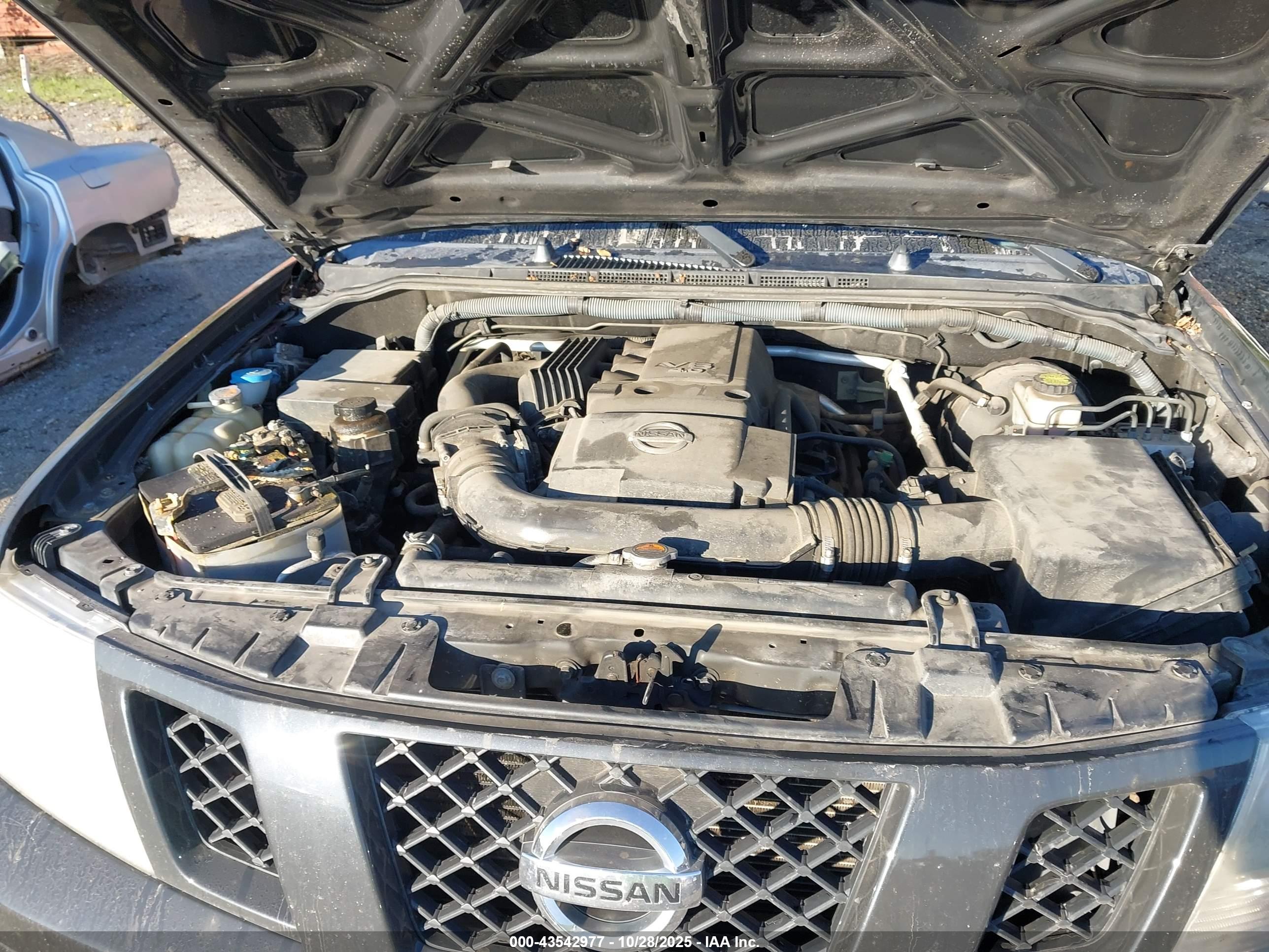 NISSAN FRONTIER image 10