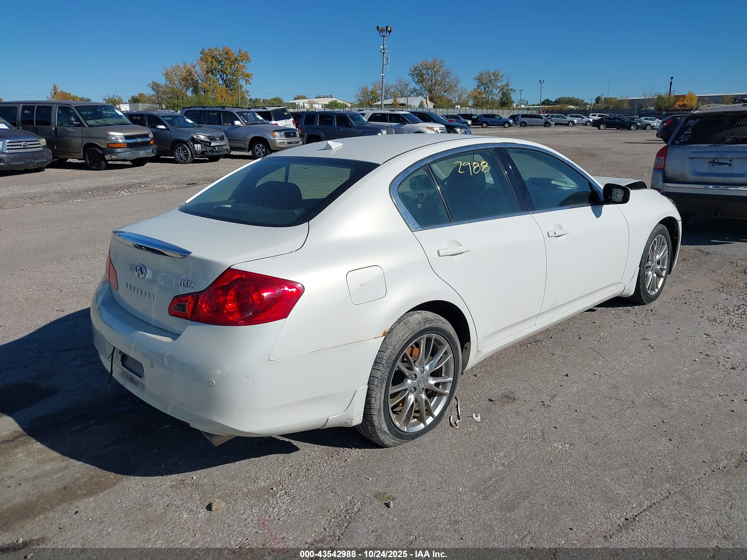 INFINITI G37X image 4