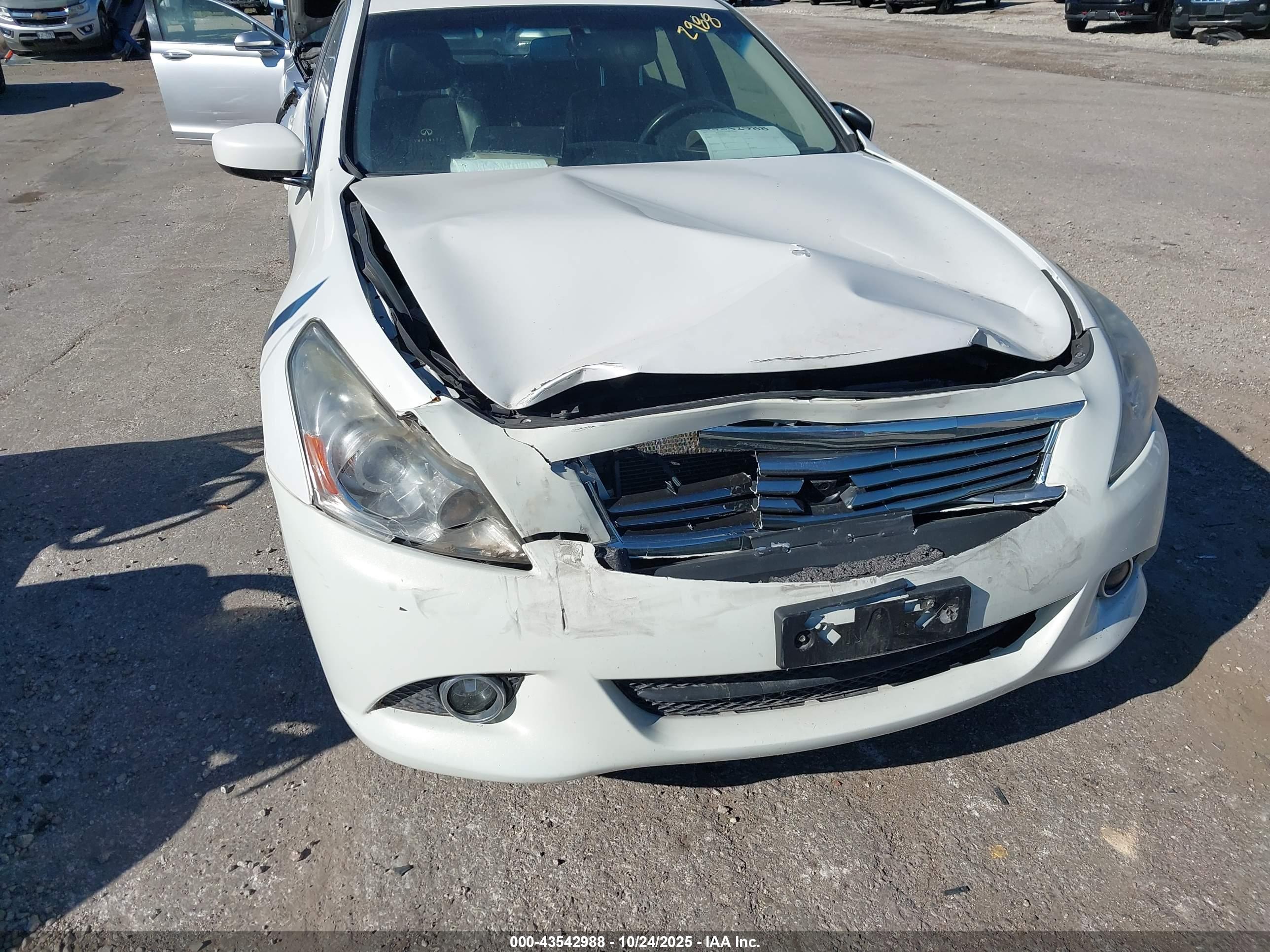 INFINITI G37X image 6