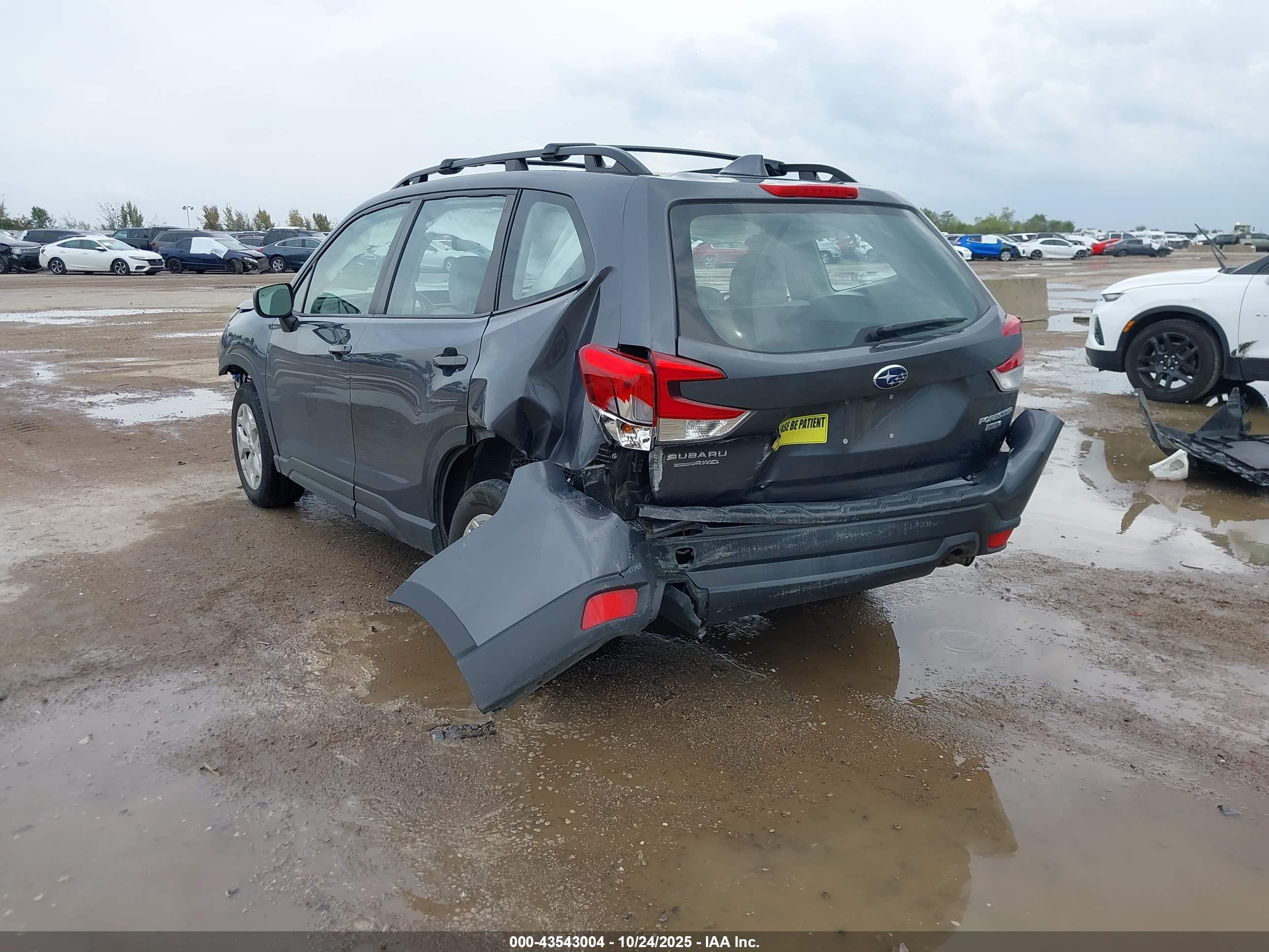 SUBARU FORESTER image 3