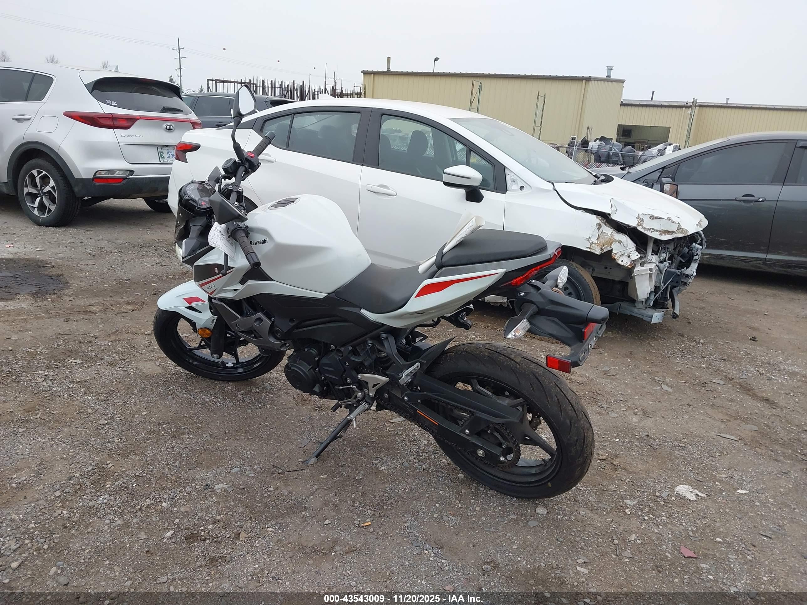 KAWASAKI ER400 image 3