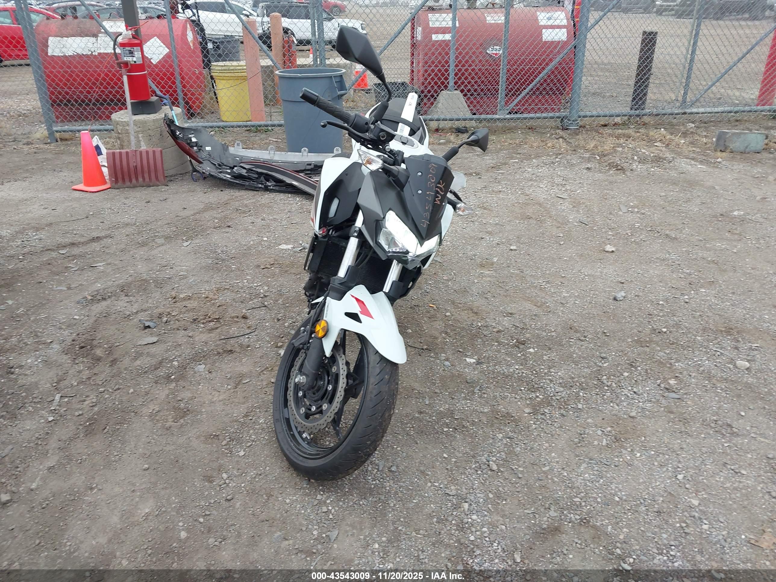 KAWASAKI ER400 image 5