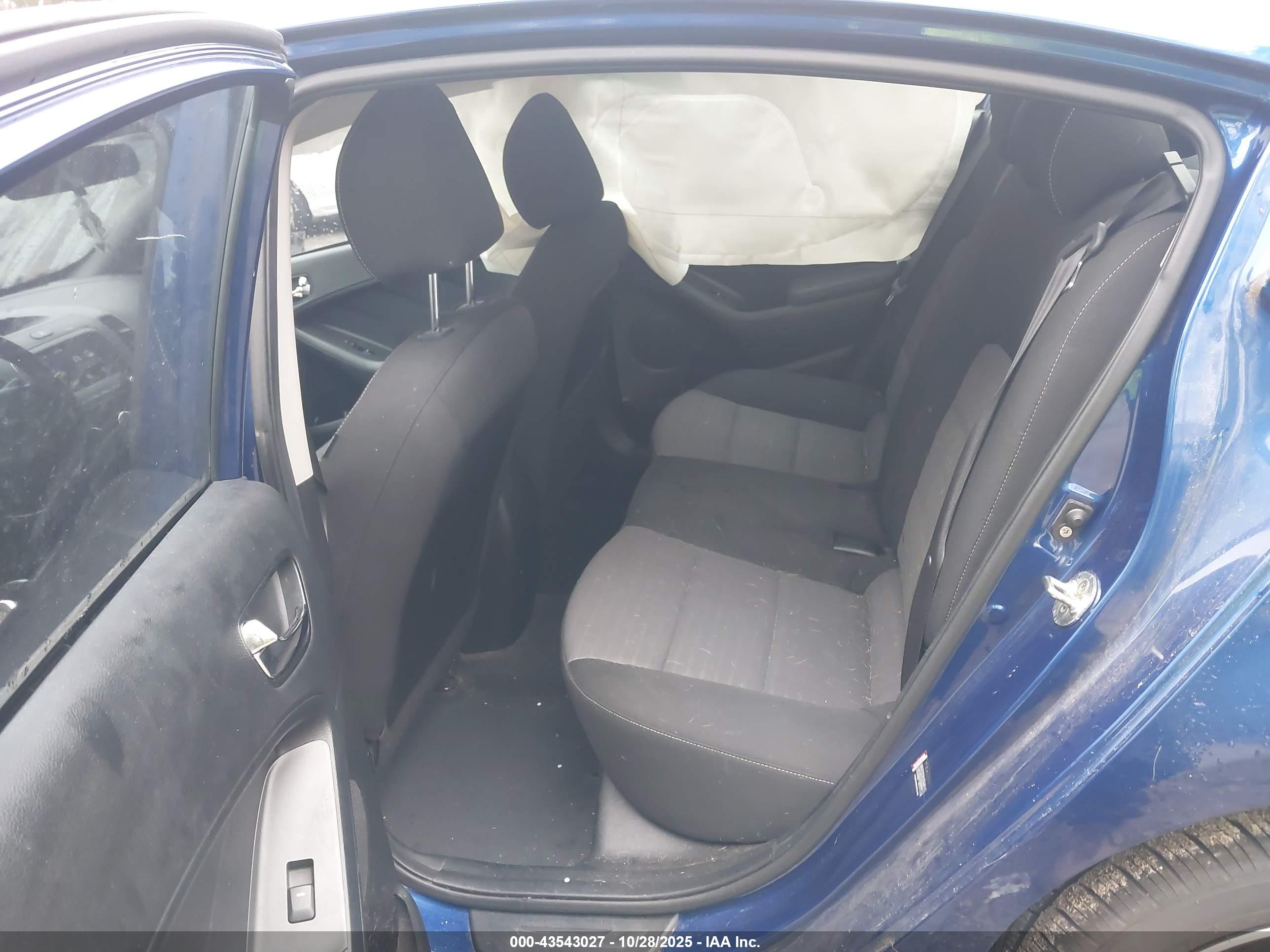 KIA FORTE image 8