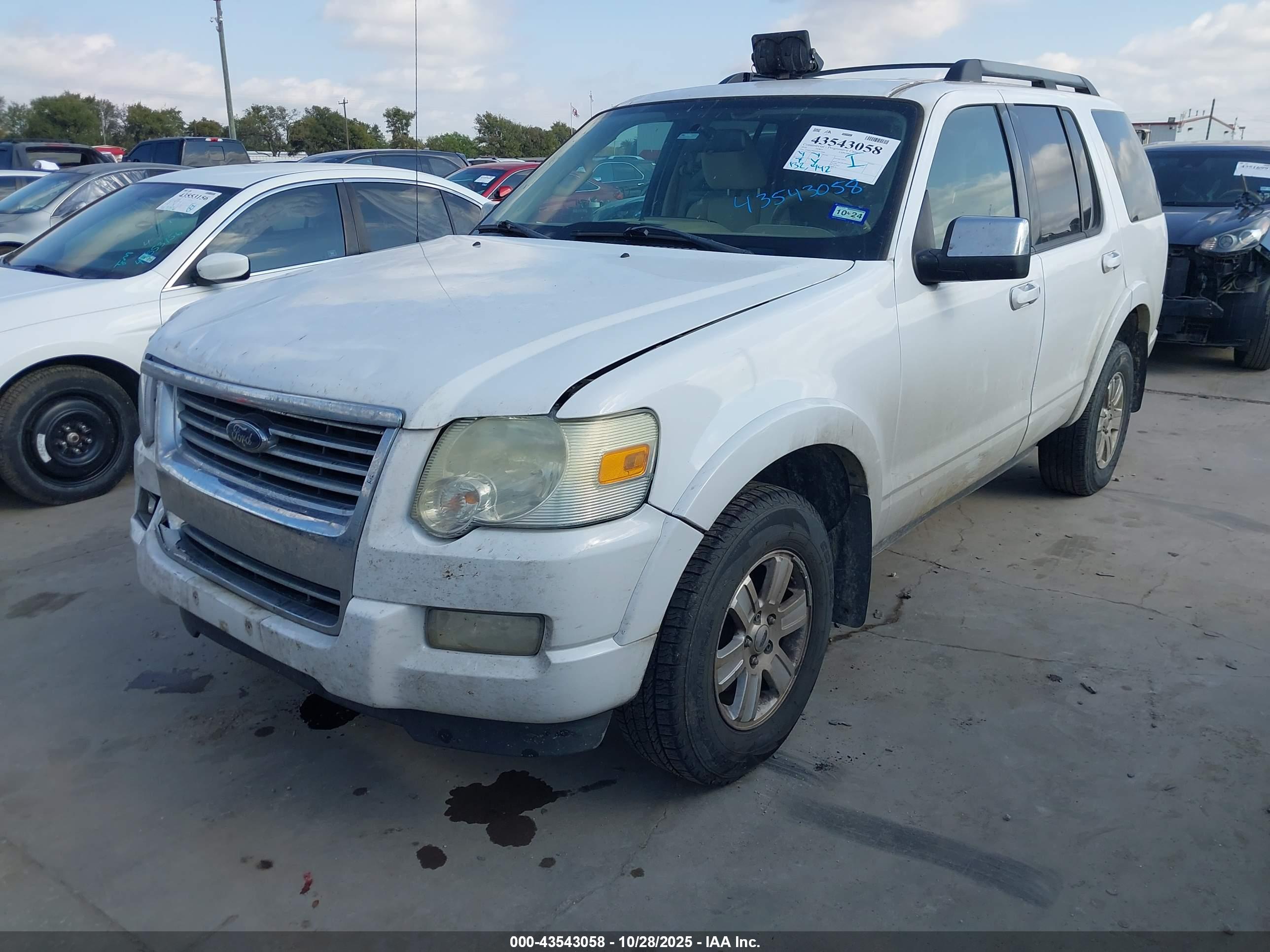 FORD EXPLORER image 2