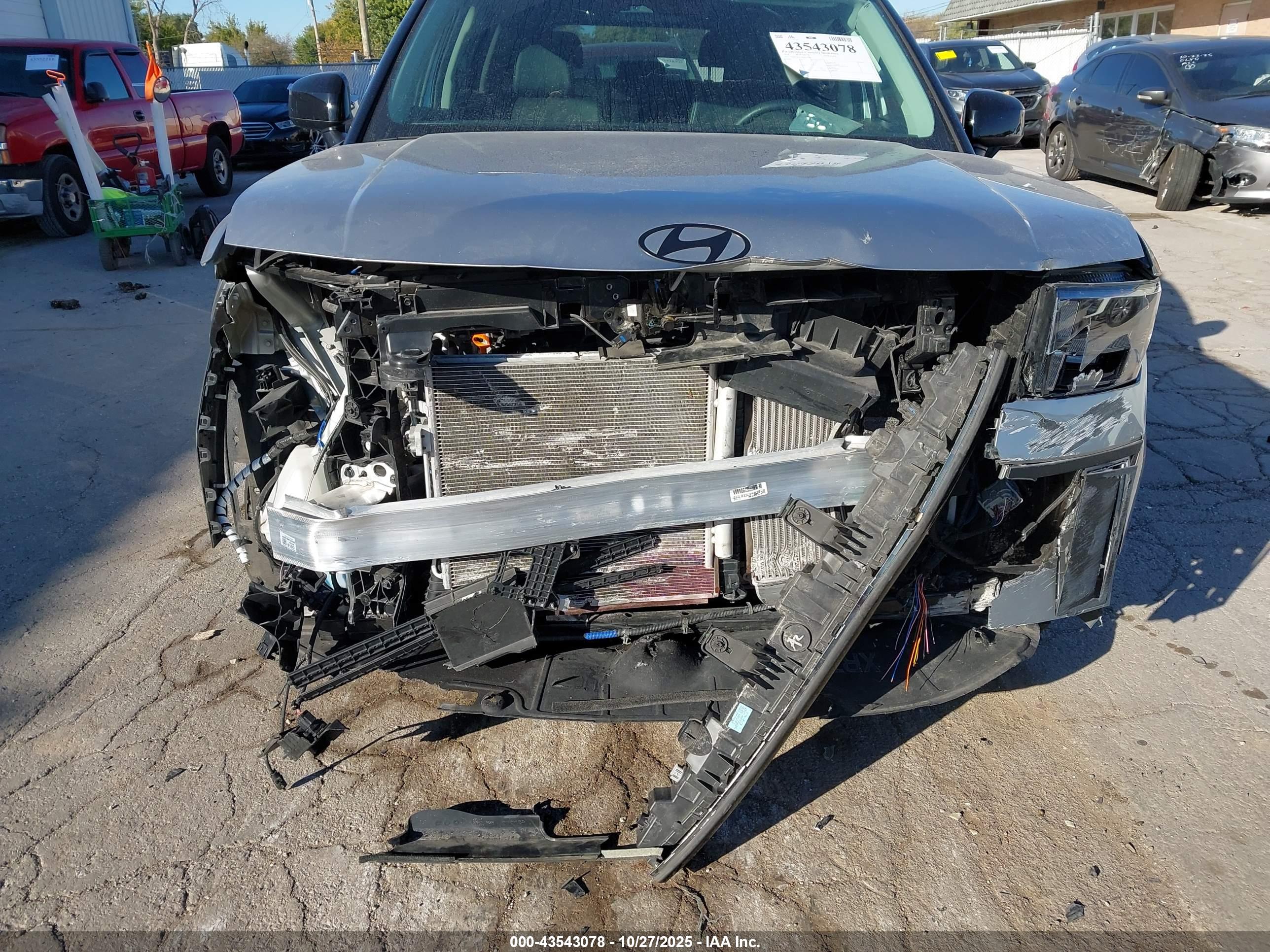 HYUNDAI SANTA image 6