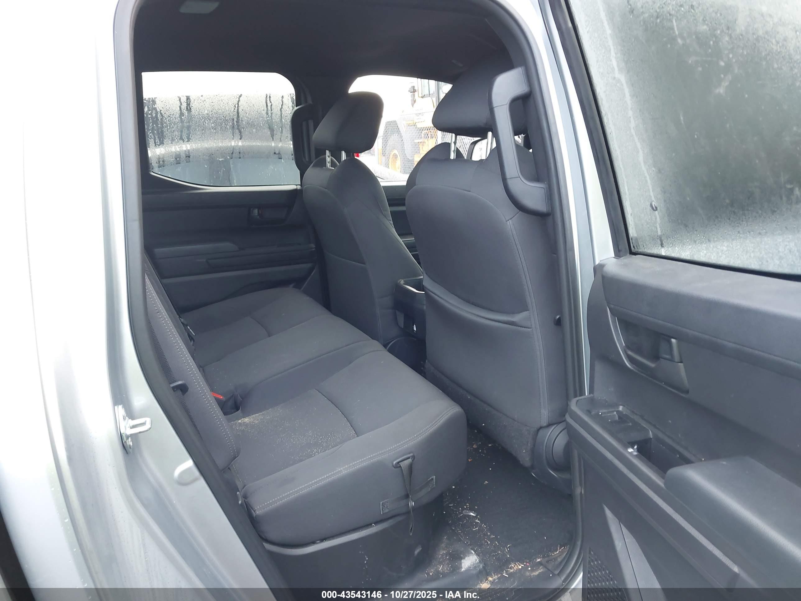 TOYOTA TACOMA image 8