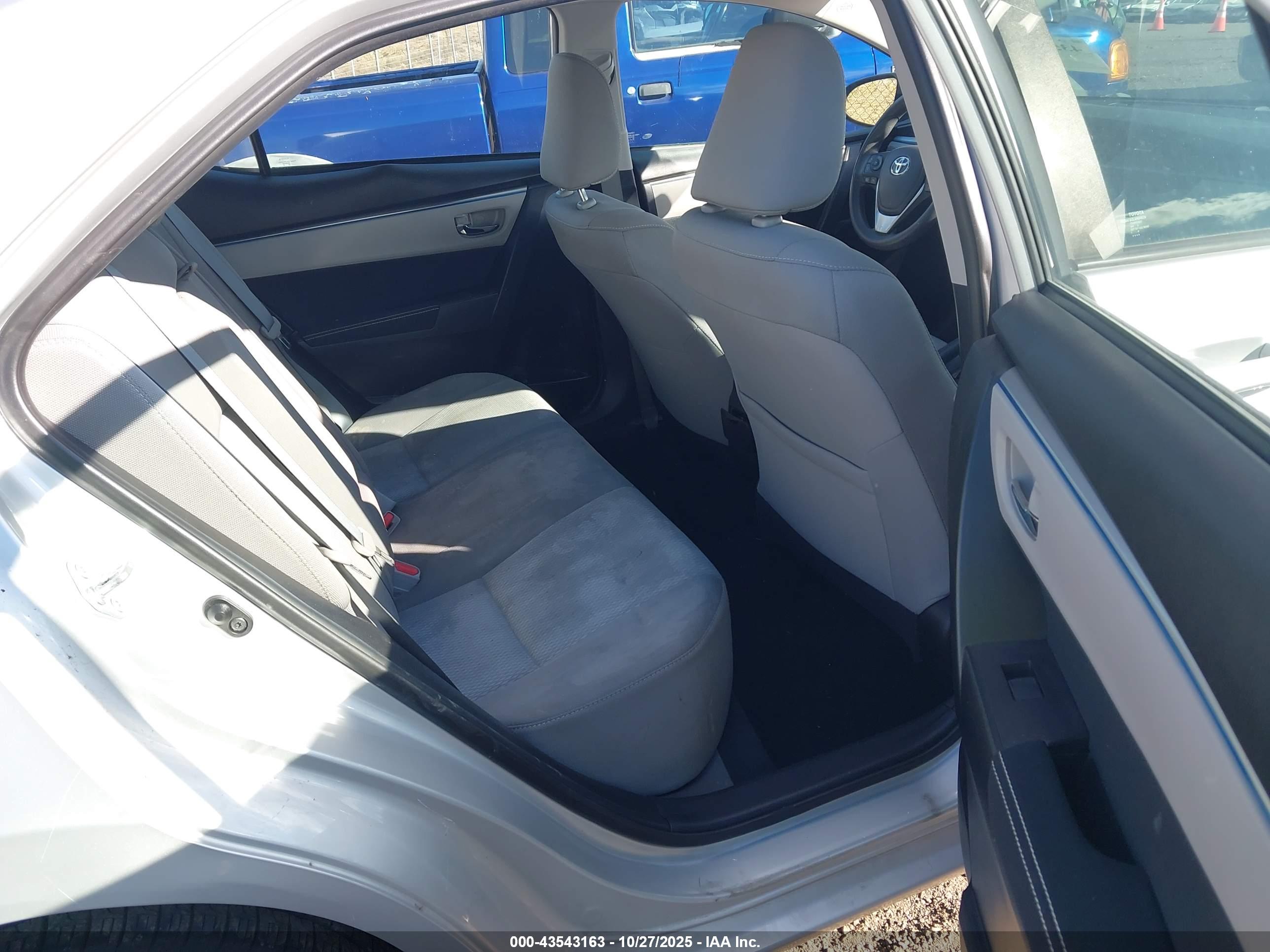 TOYOTA COROLLA image 8