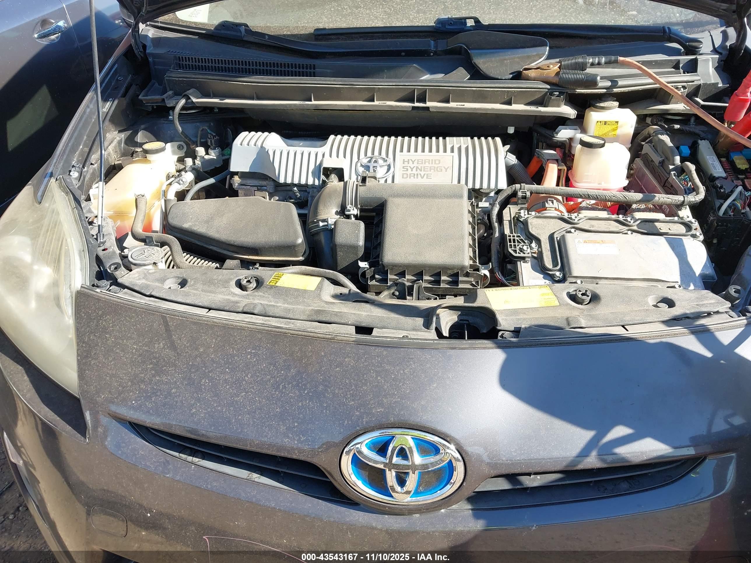 TOYOTA PRIUS image 10