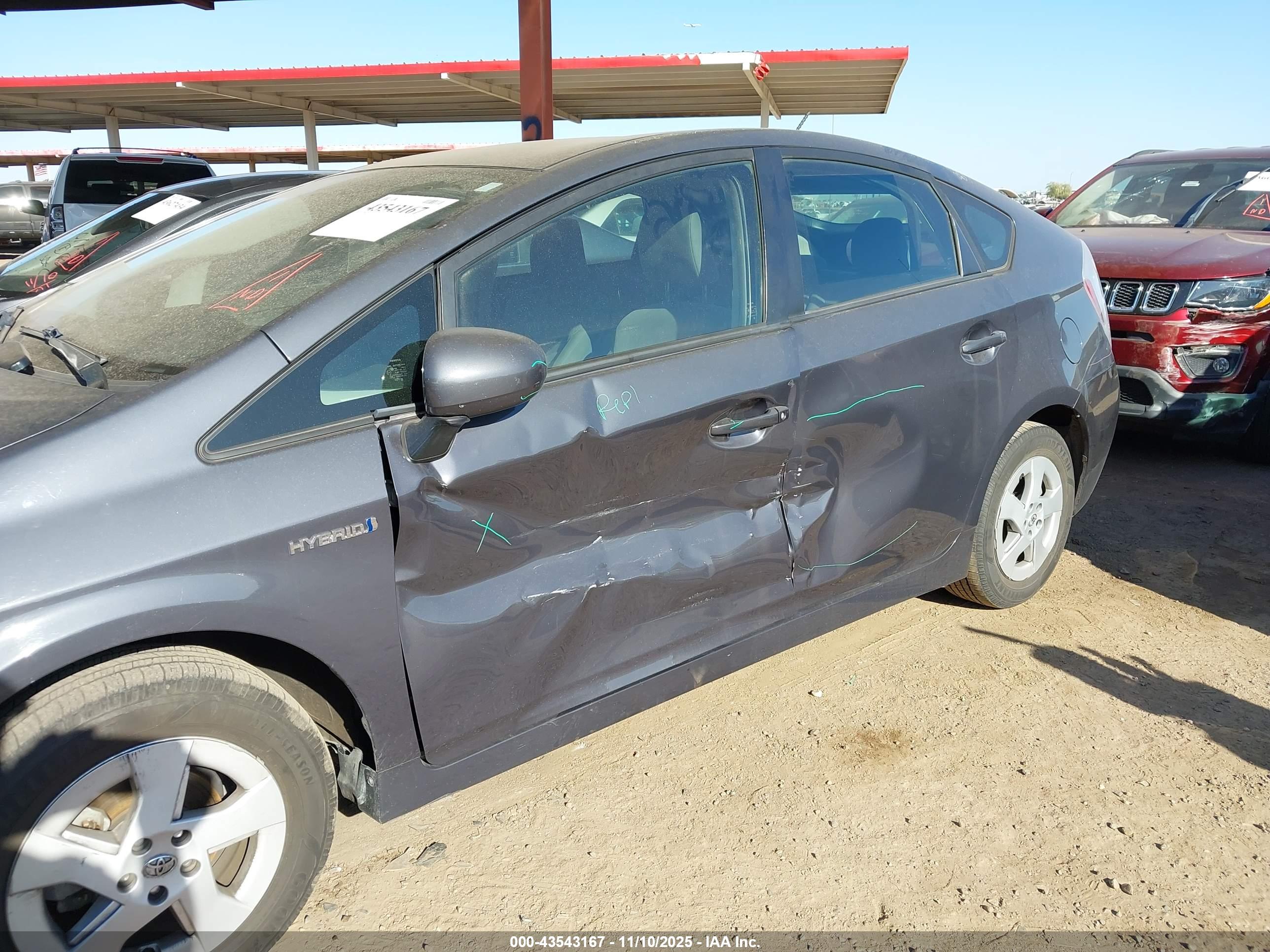 TOYOTA PRIUS image 6