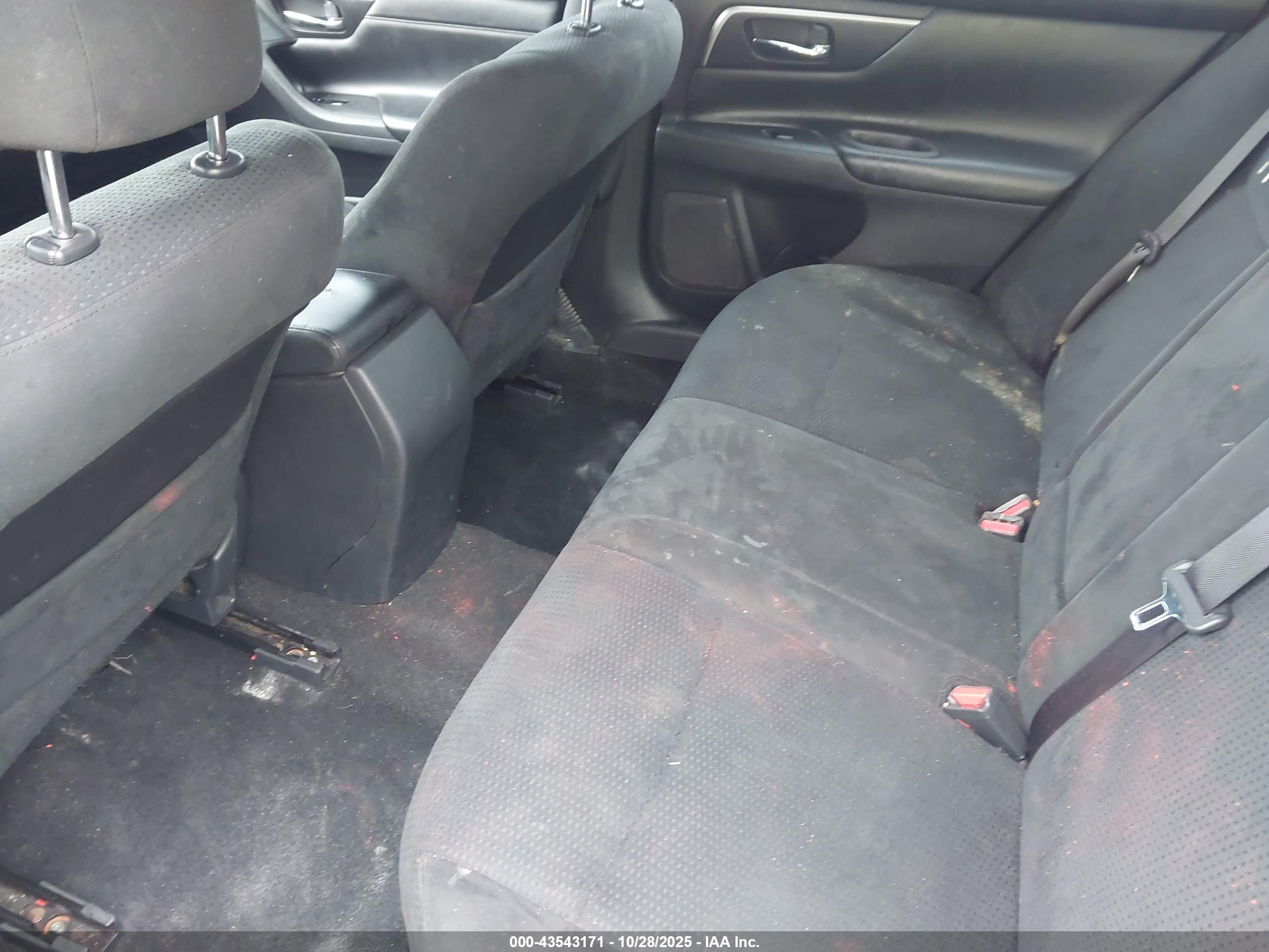 NISSAN ALTIMA image 8