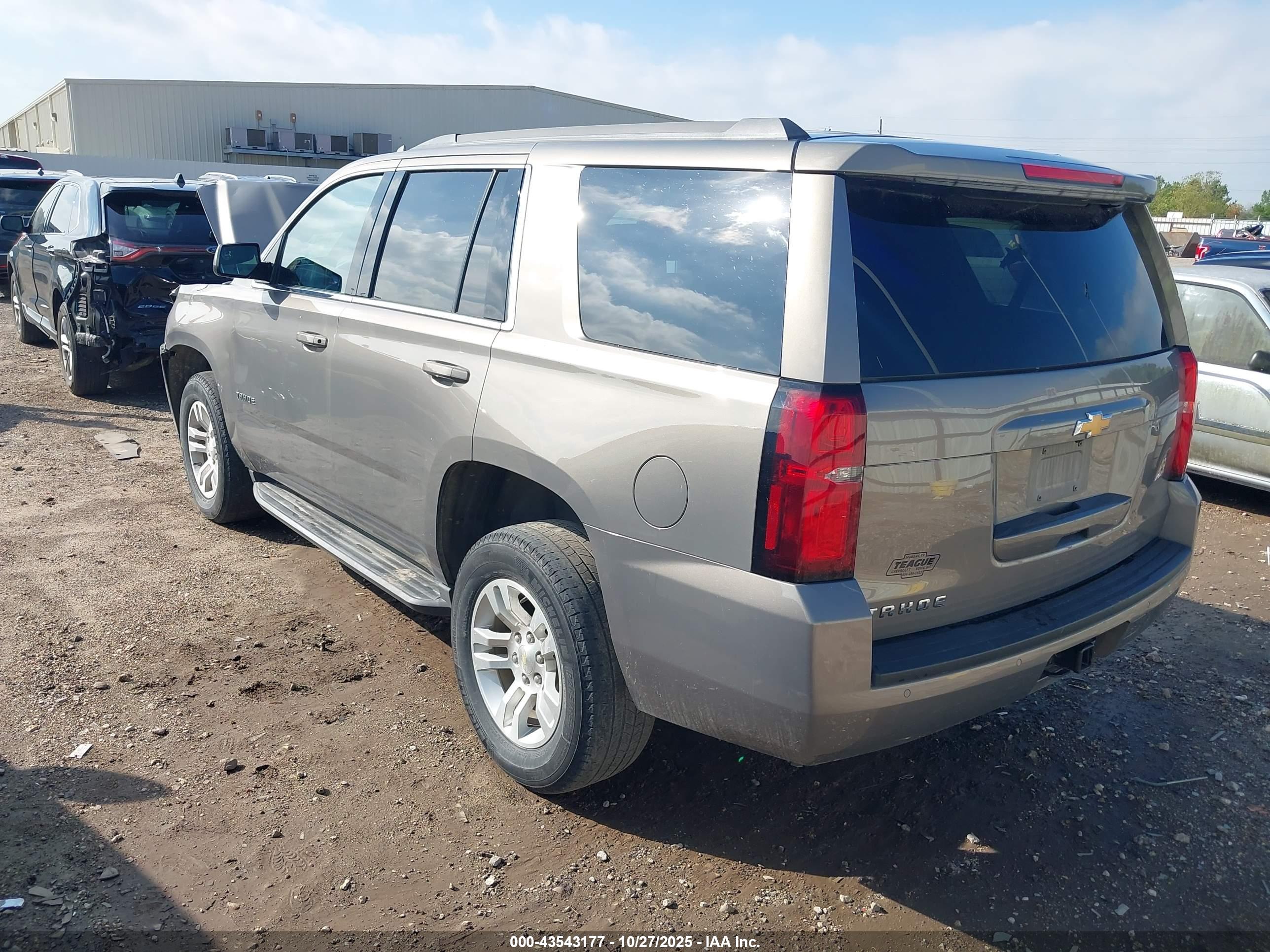 CHEVROLET TAHOE image 3
